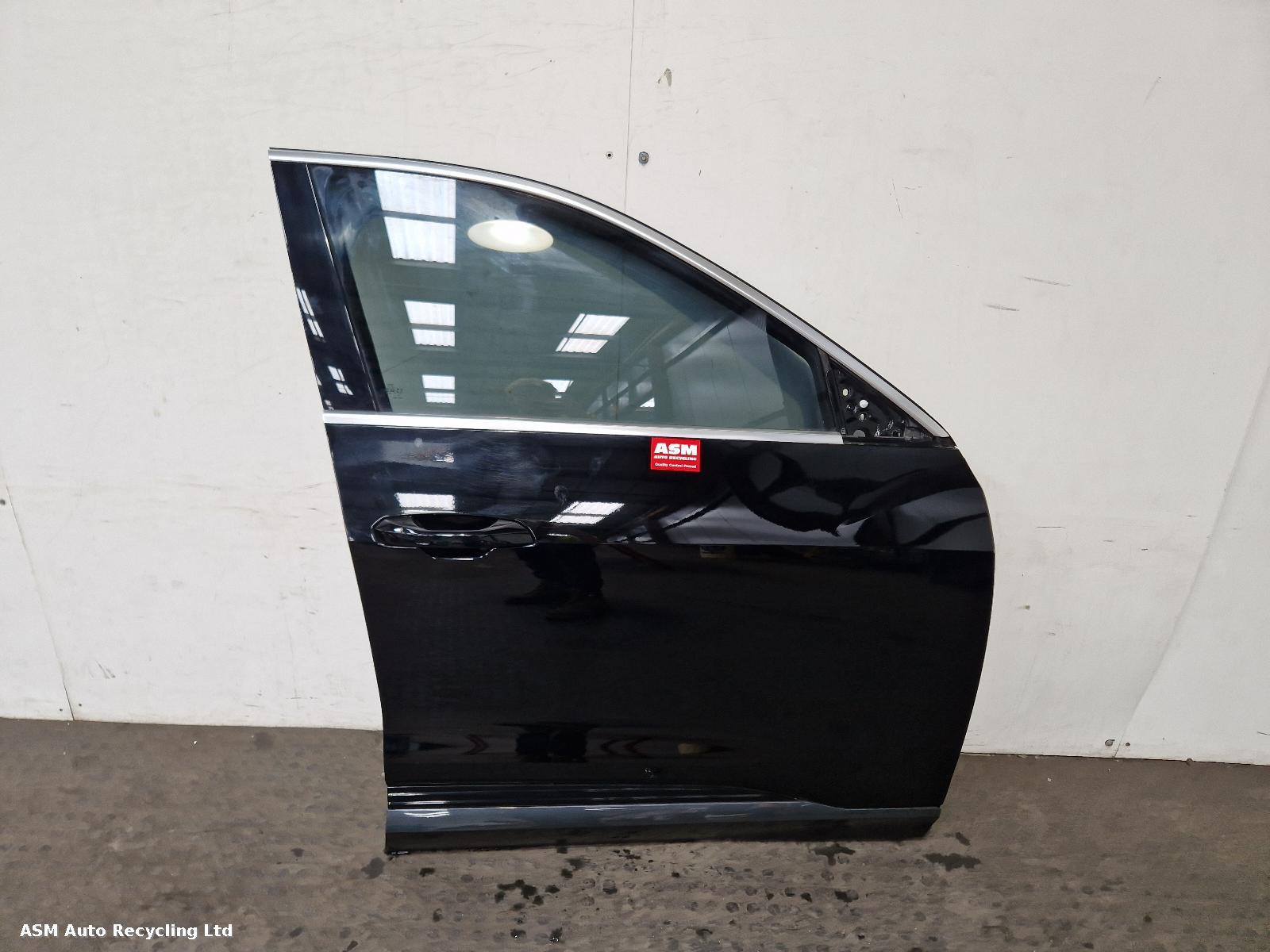 View Auto part R Front Door Audi E-tron 2020