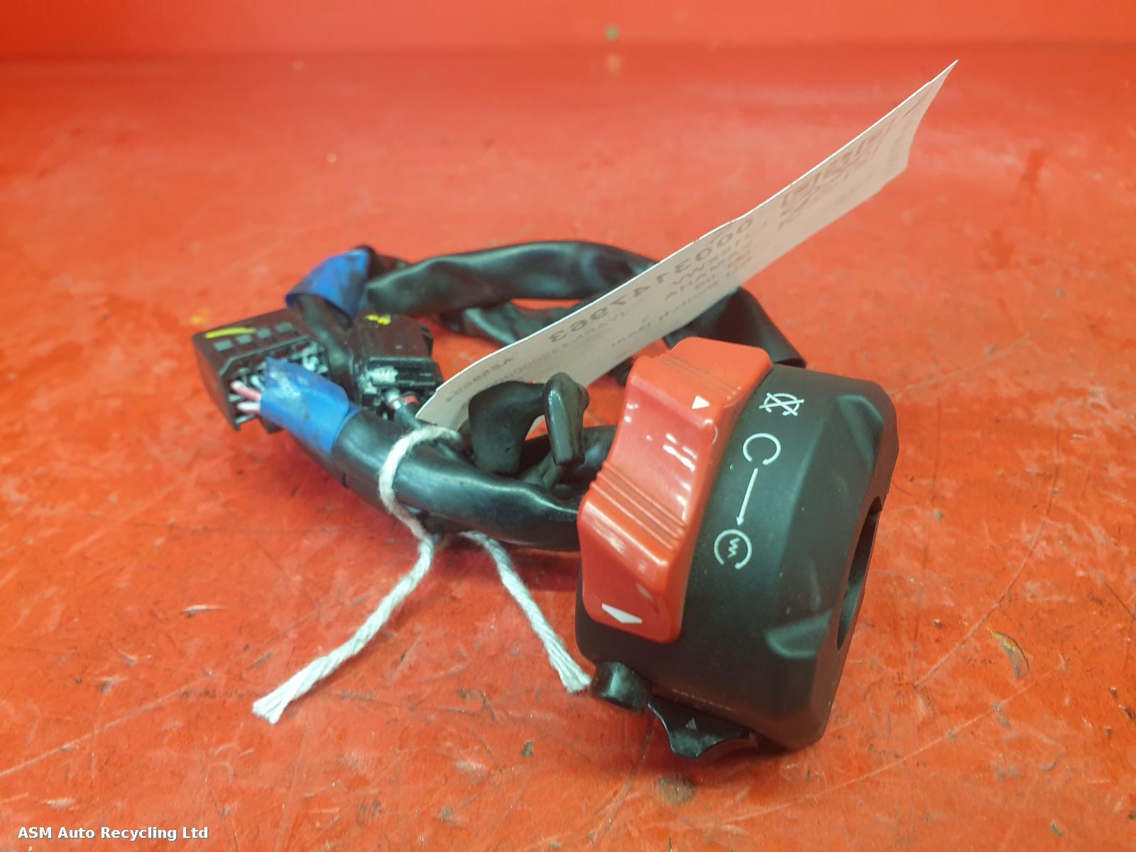 View Auto part RH Switch Gear Yamaha Mt-09 2018