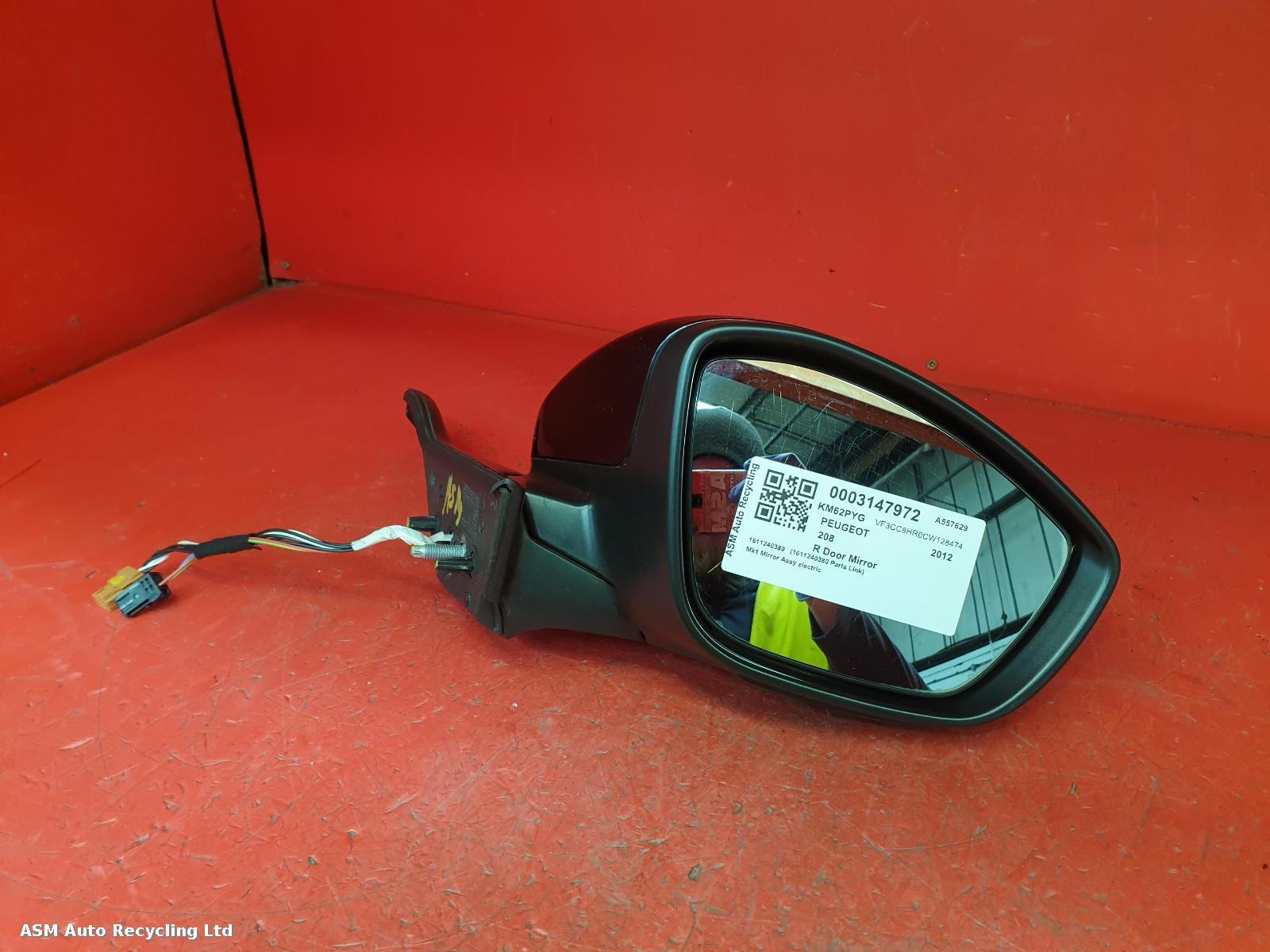 View Auto part R Door Mirror Peugeot 208 2012