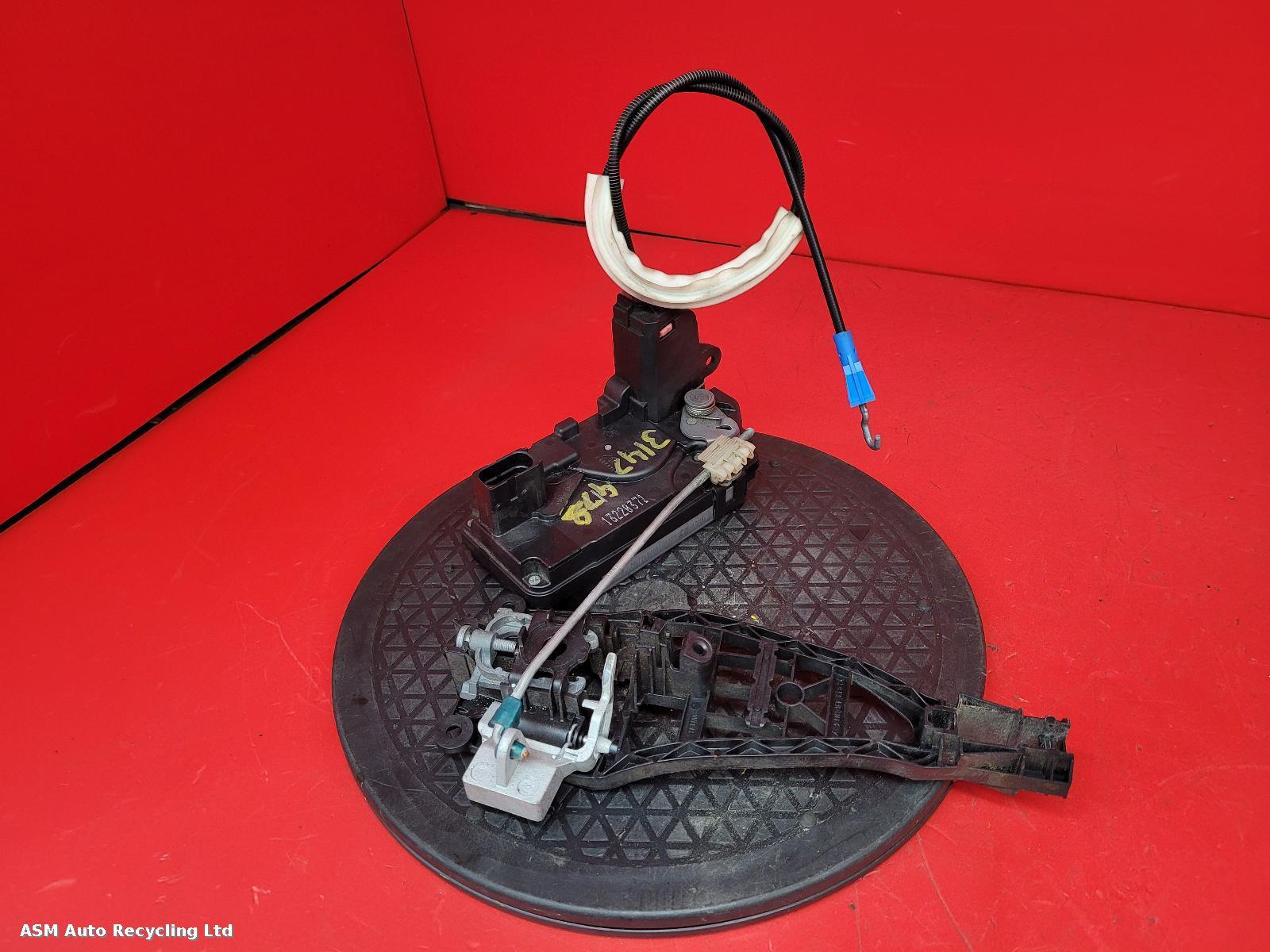 View Auto part Door Lock Assembly Vauxhall Zafira 2014