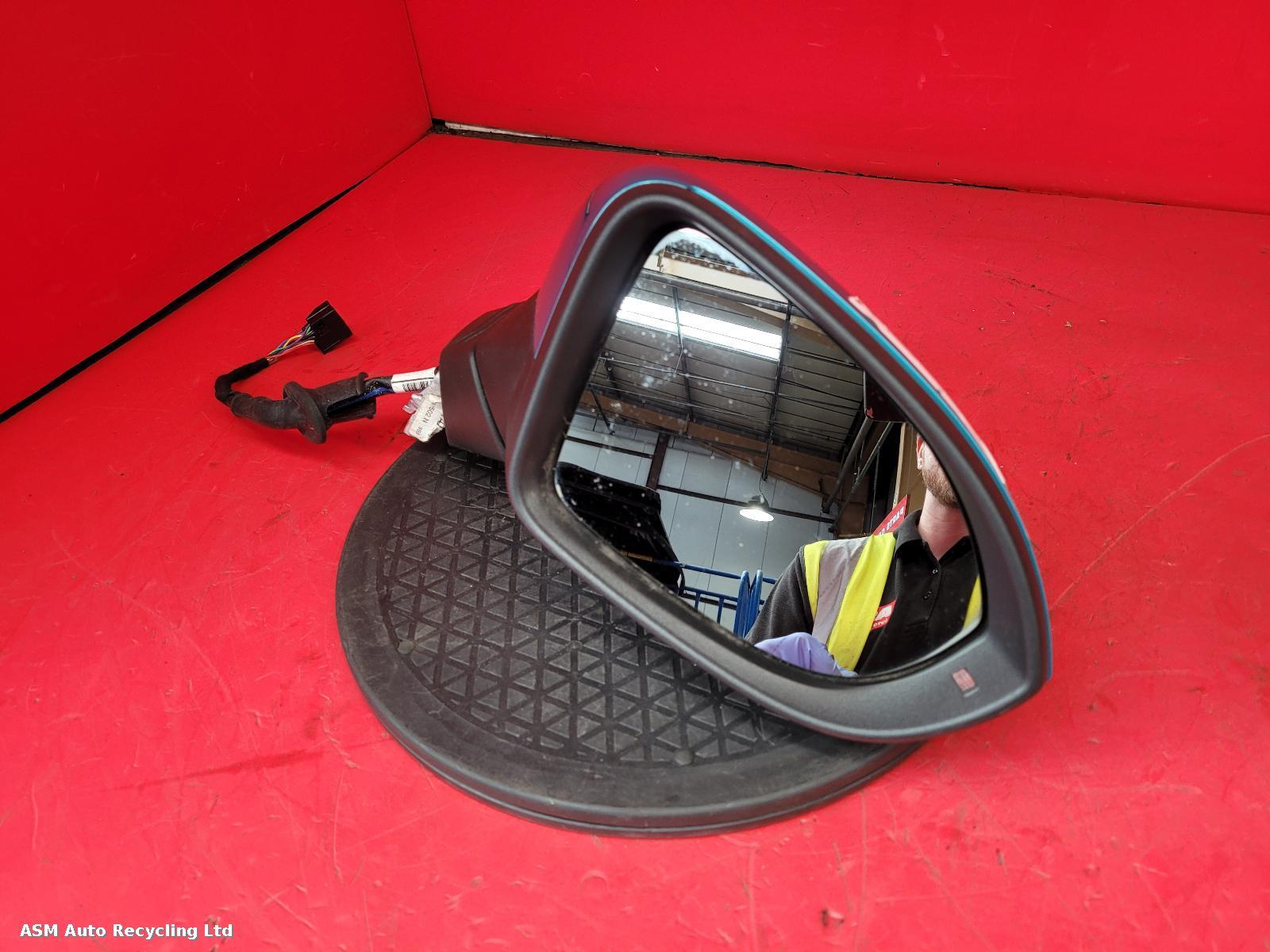 View Auto part R Door Mirror Volkswagen Id.3 2021