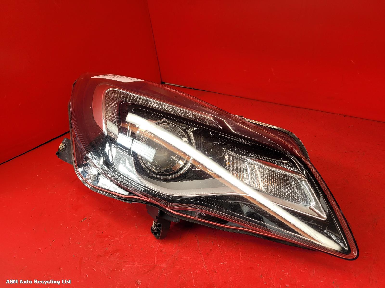 View Auto part R Headlamp Vauxhall Insignia 2015
