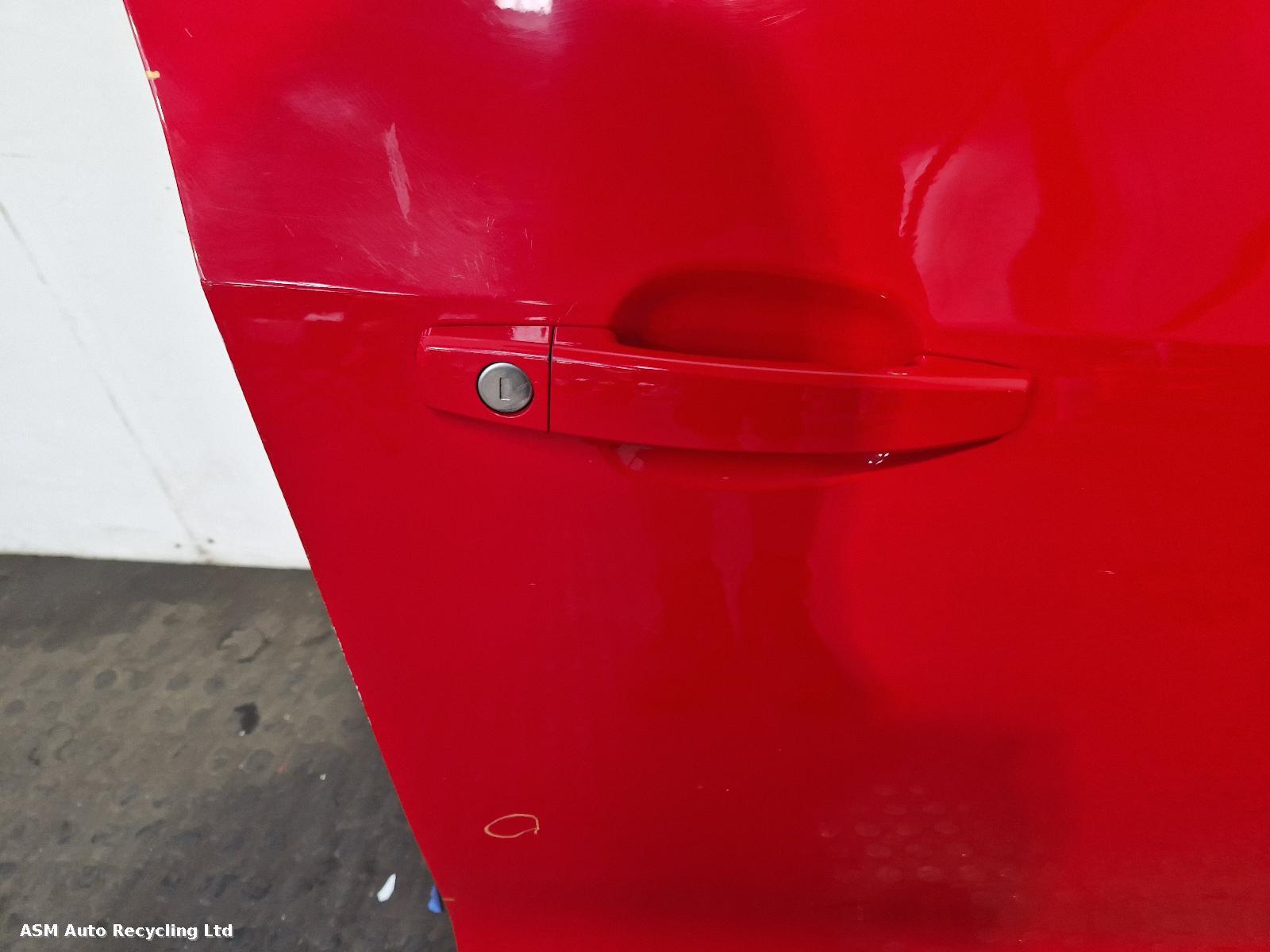 View Auto part R Front Door Vauxhall Zafira 2015