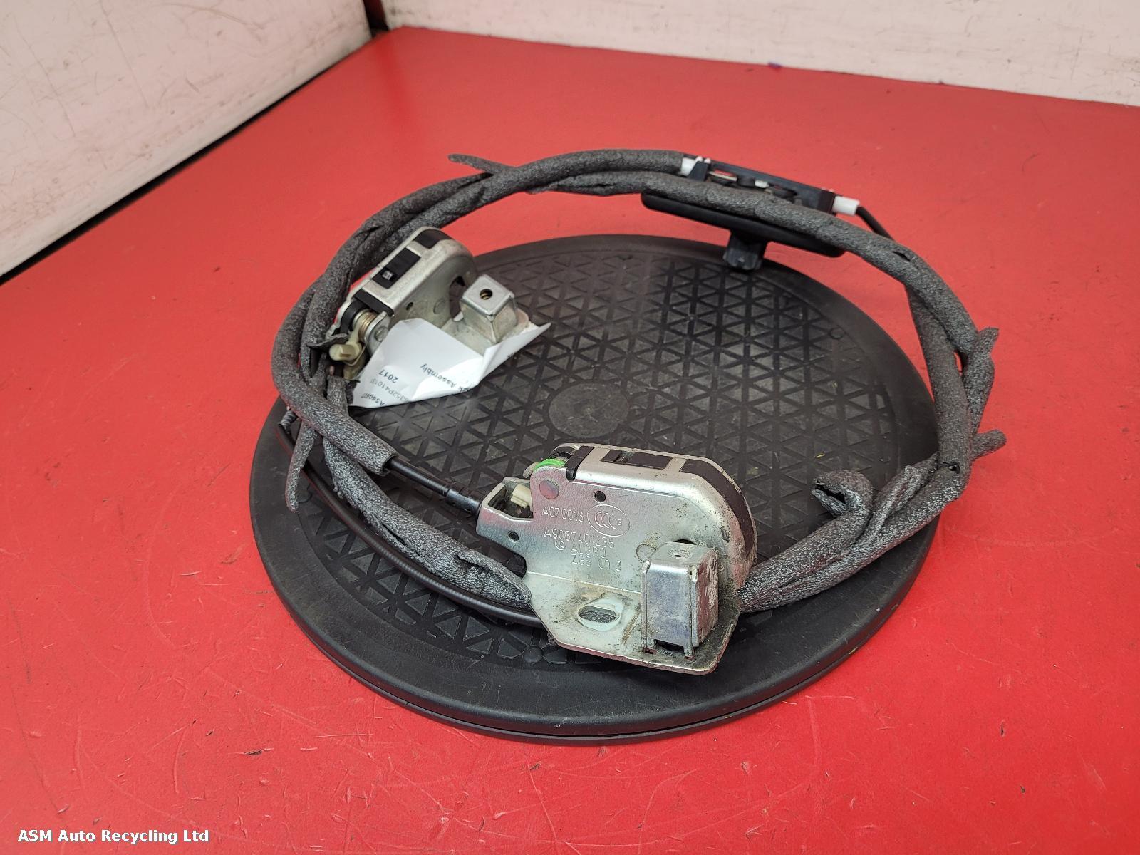 View Auto part Door Lock Assembly Mercedes Sprinter 2017