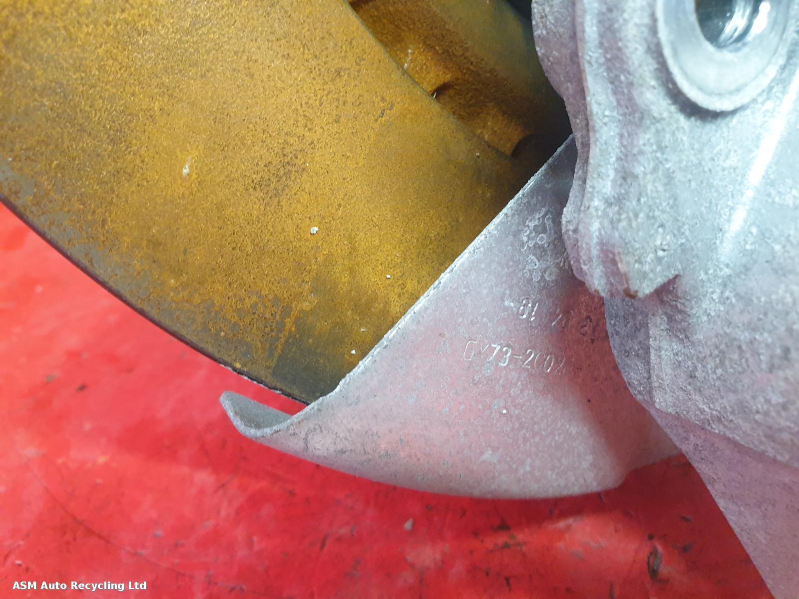 View Auto part RR Hub/Stub Axle Assembly Land Rover Range Rover Velar 2019
