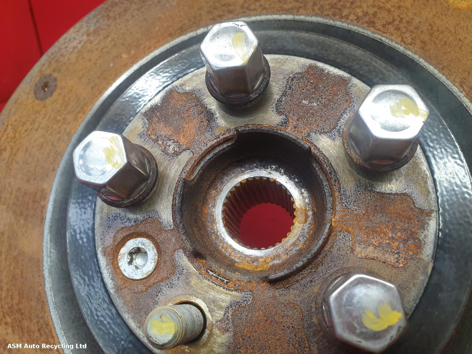 View Auto part RR Hub/Stub Axle Assembly Land Rover Range Rover Velar 2019