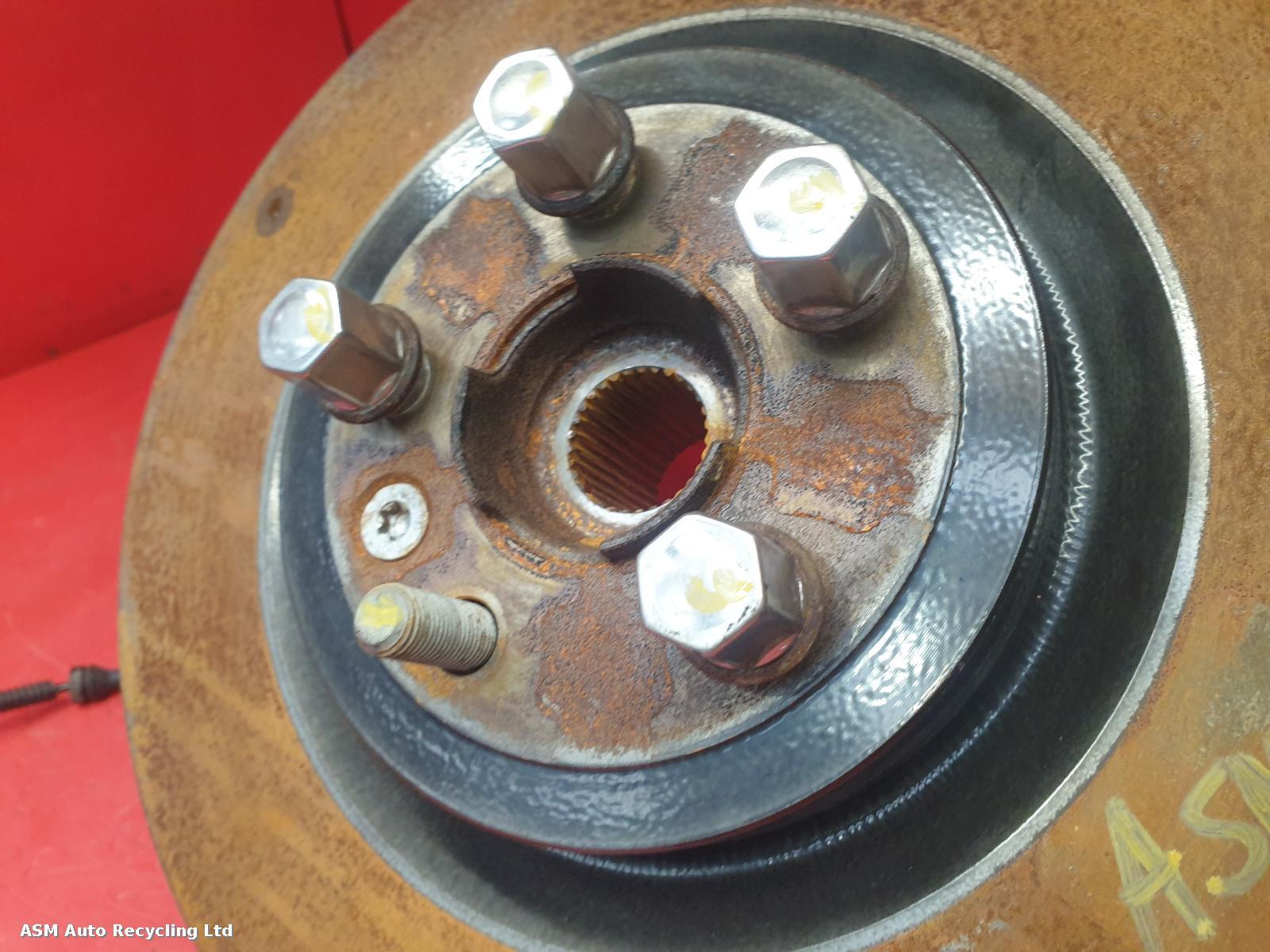 View Auto part RR Hub/Stub Axle Assembly Land Rover Range Rover Velar 2019