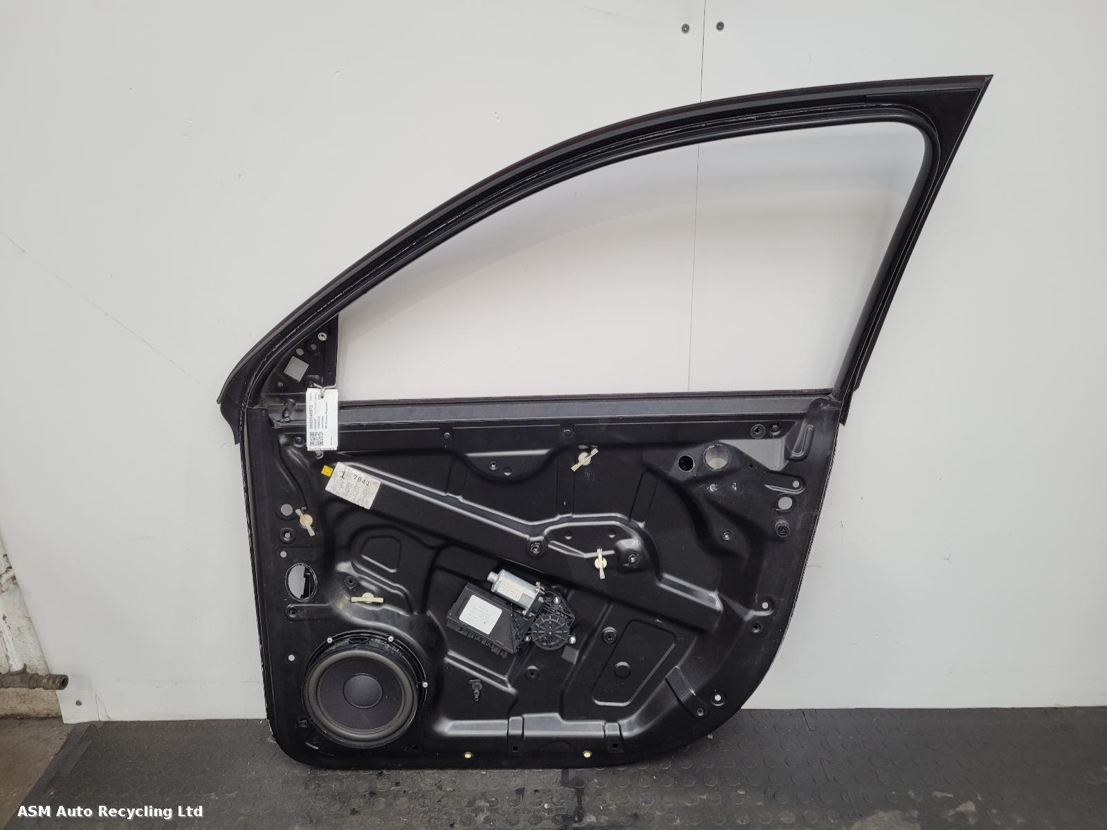 View Auto part RF Window Regulator Porsche Cayenne 2003