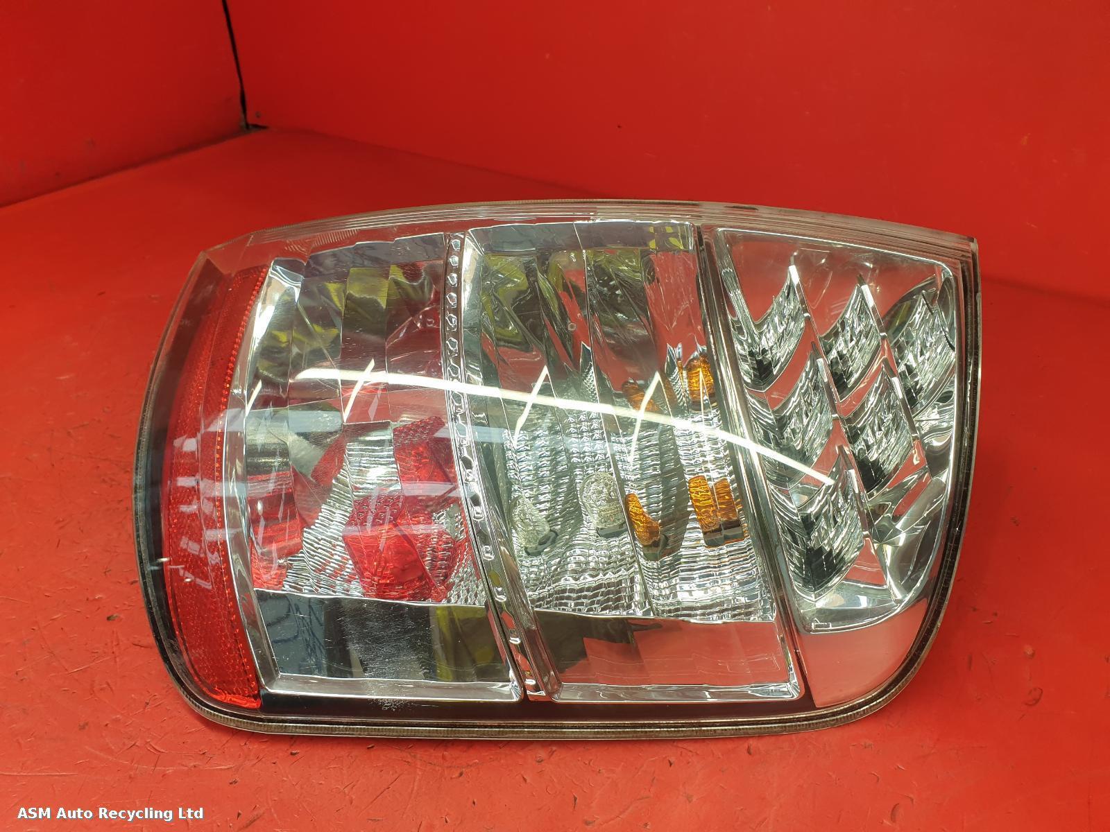 View Auto part R Taillight Toyota Prius 2006