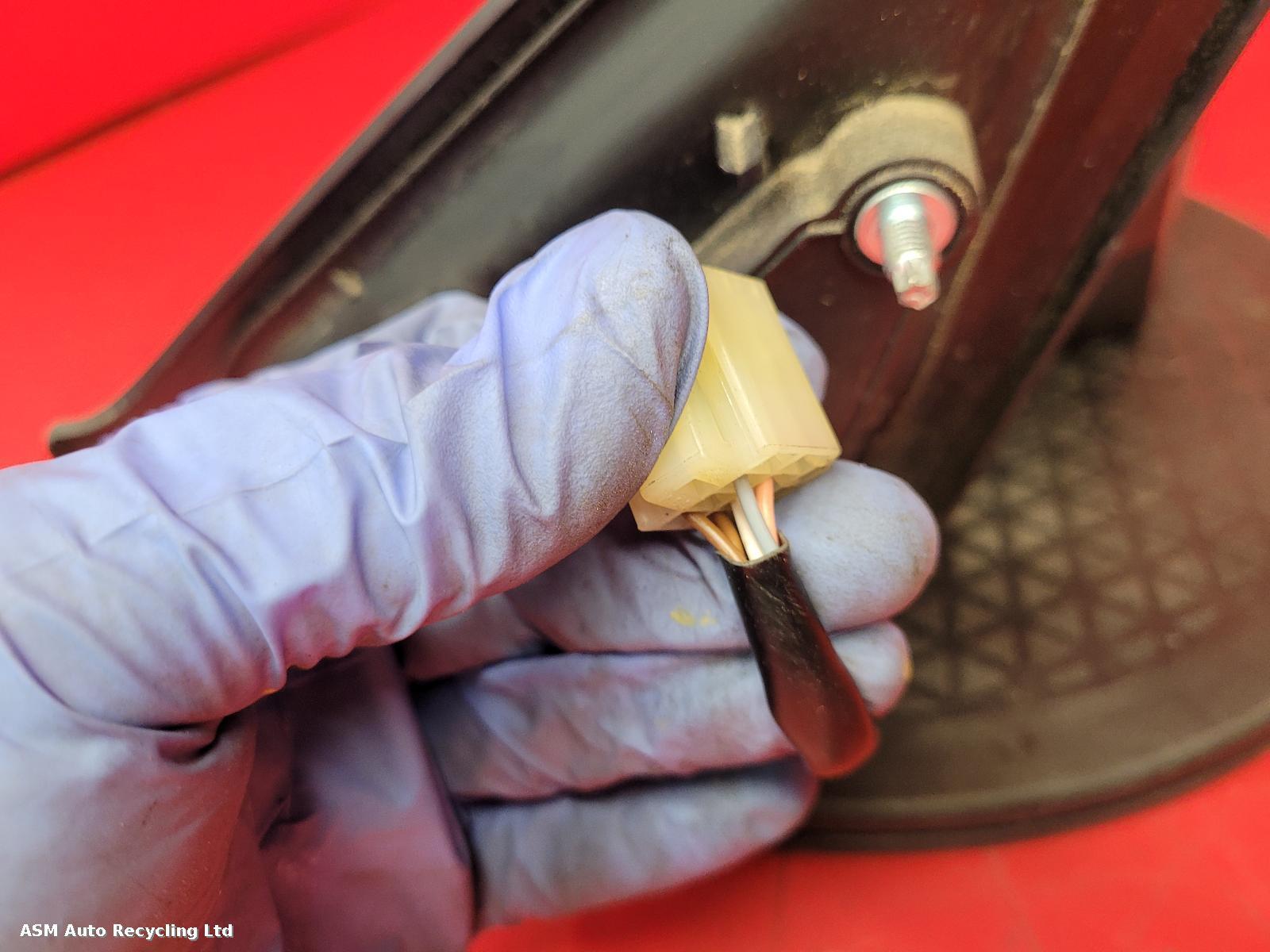View Auto part R Door Mirror Suzuki Swift 2011