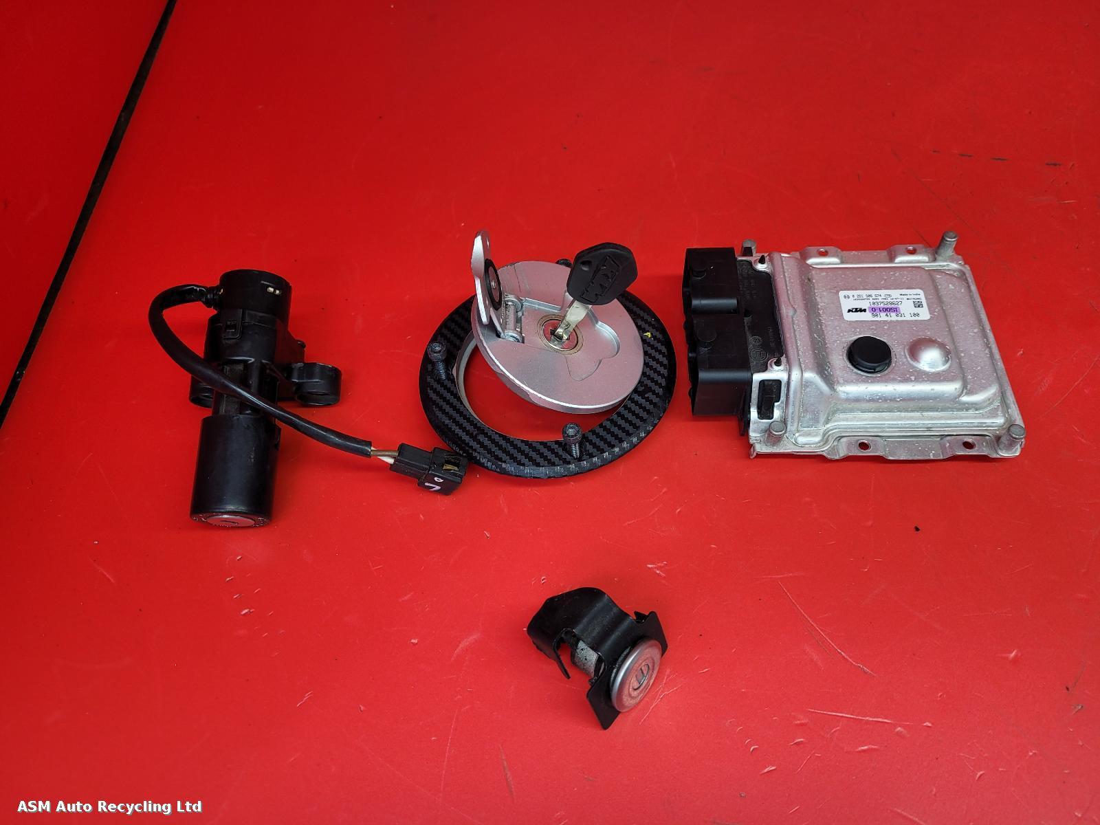 View Auto part Comp.Lock Set + Keys Ktm 125 Duke 2016