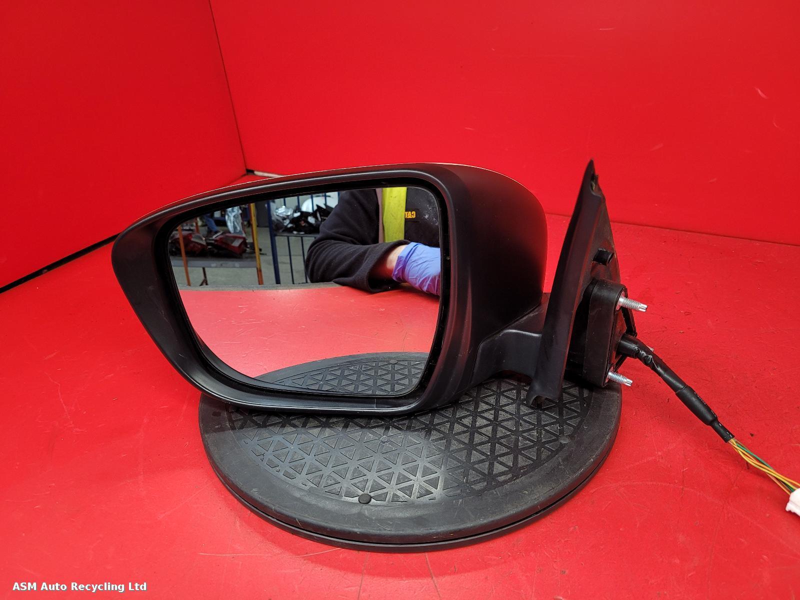 View Auto part L Door Mirror Nissan Juke 2014