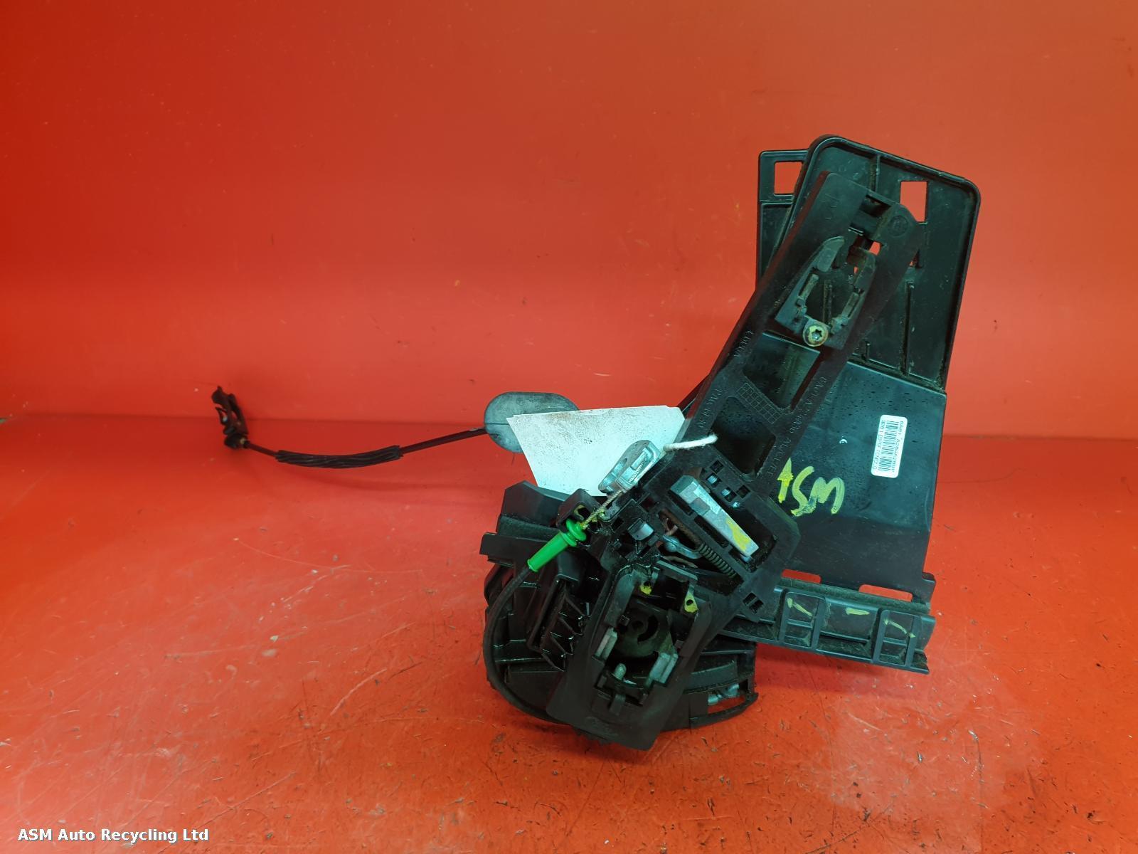 View Auto part Door Lock Assembly Ford Fiesta 2011