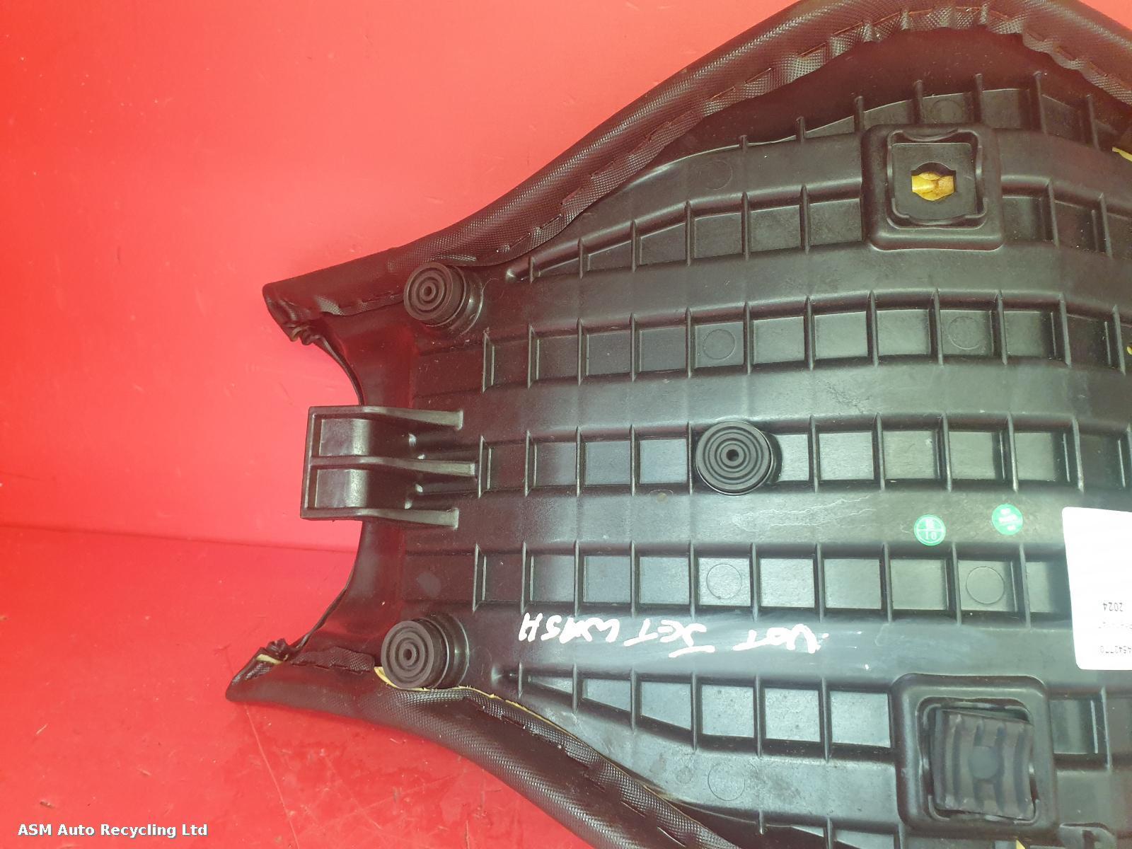 View Auto part Front Seat Zontes Zt 125-c 2024