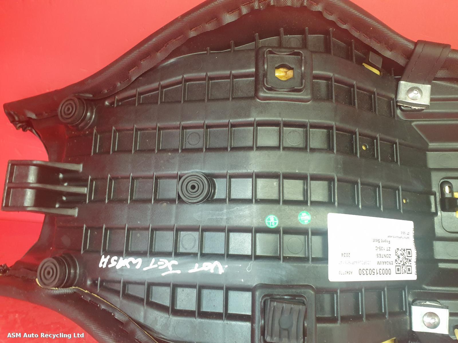 View Auto part Front Seat Zontes Zt 125-c 2024