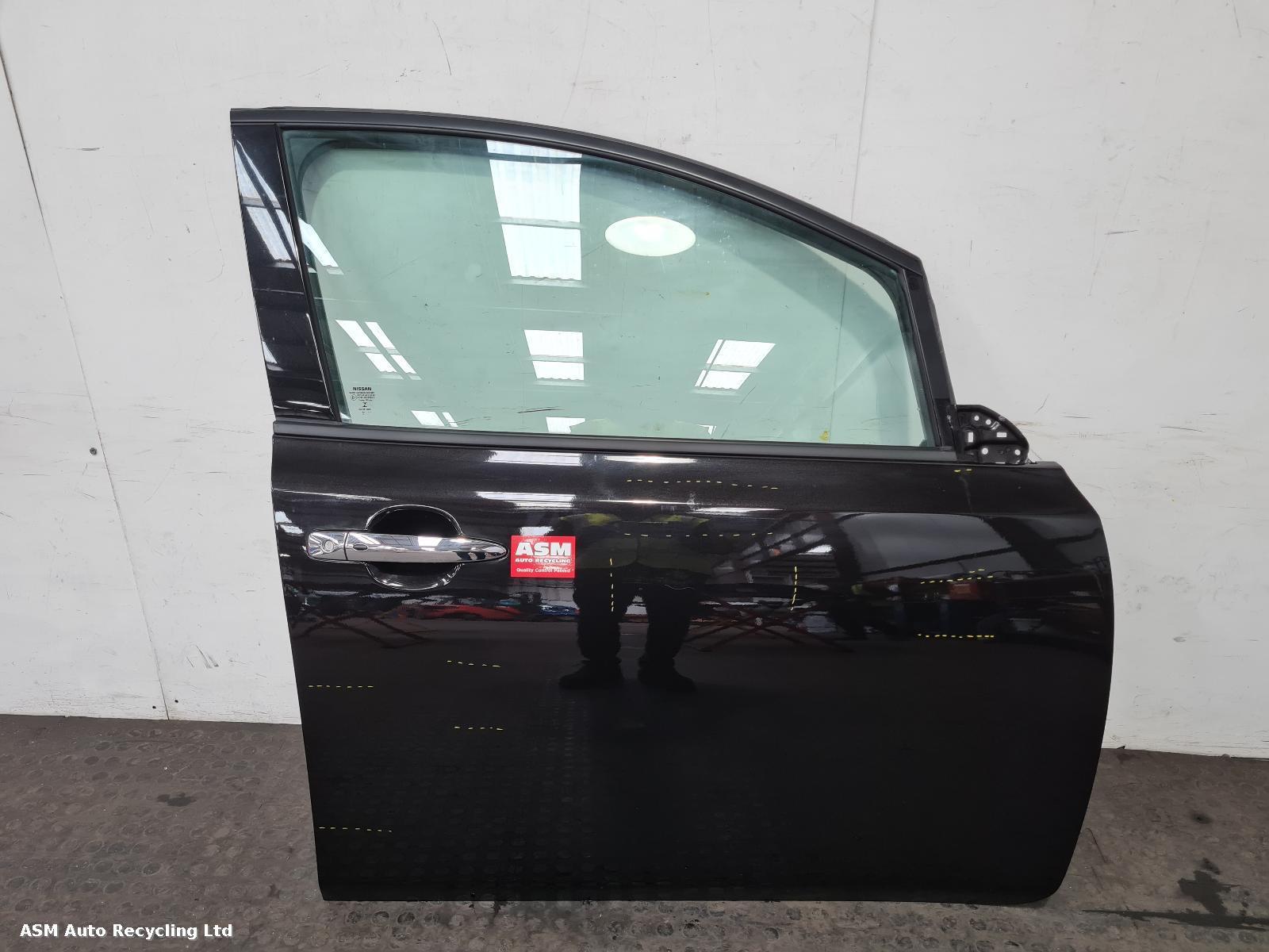 View Auto part R Front Door Nissan Leaf 2022