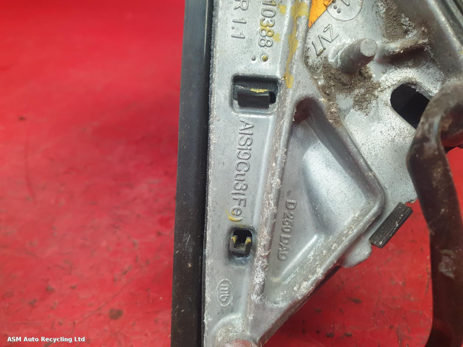 View Auto part R Door Mirror Skoda Fabia 2012