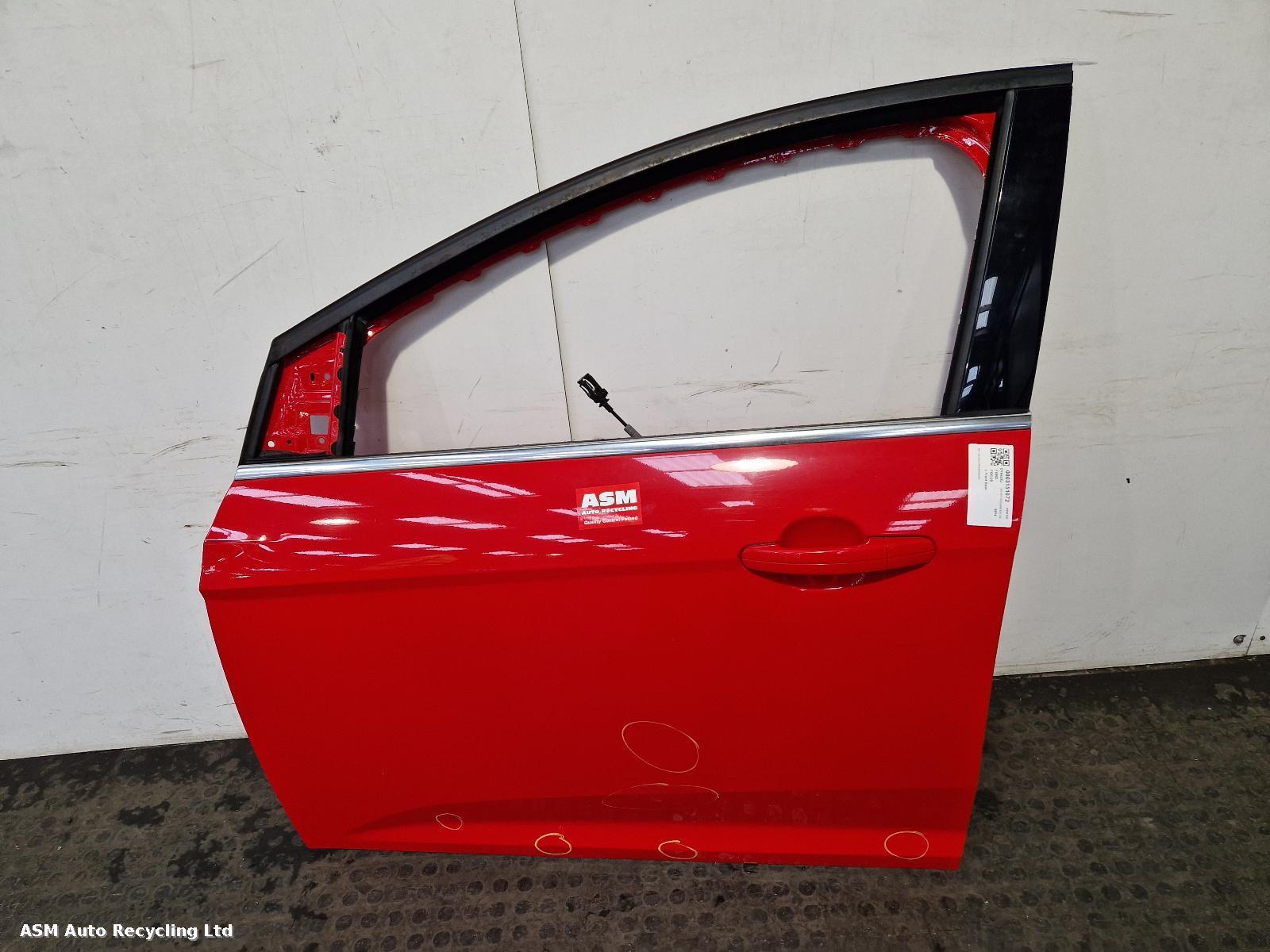 View Auto part L Front Door Ford Focus 2014