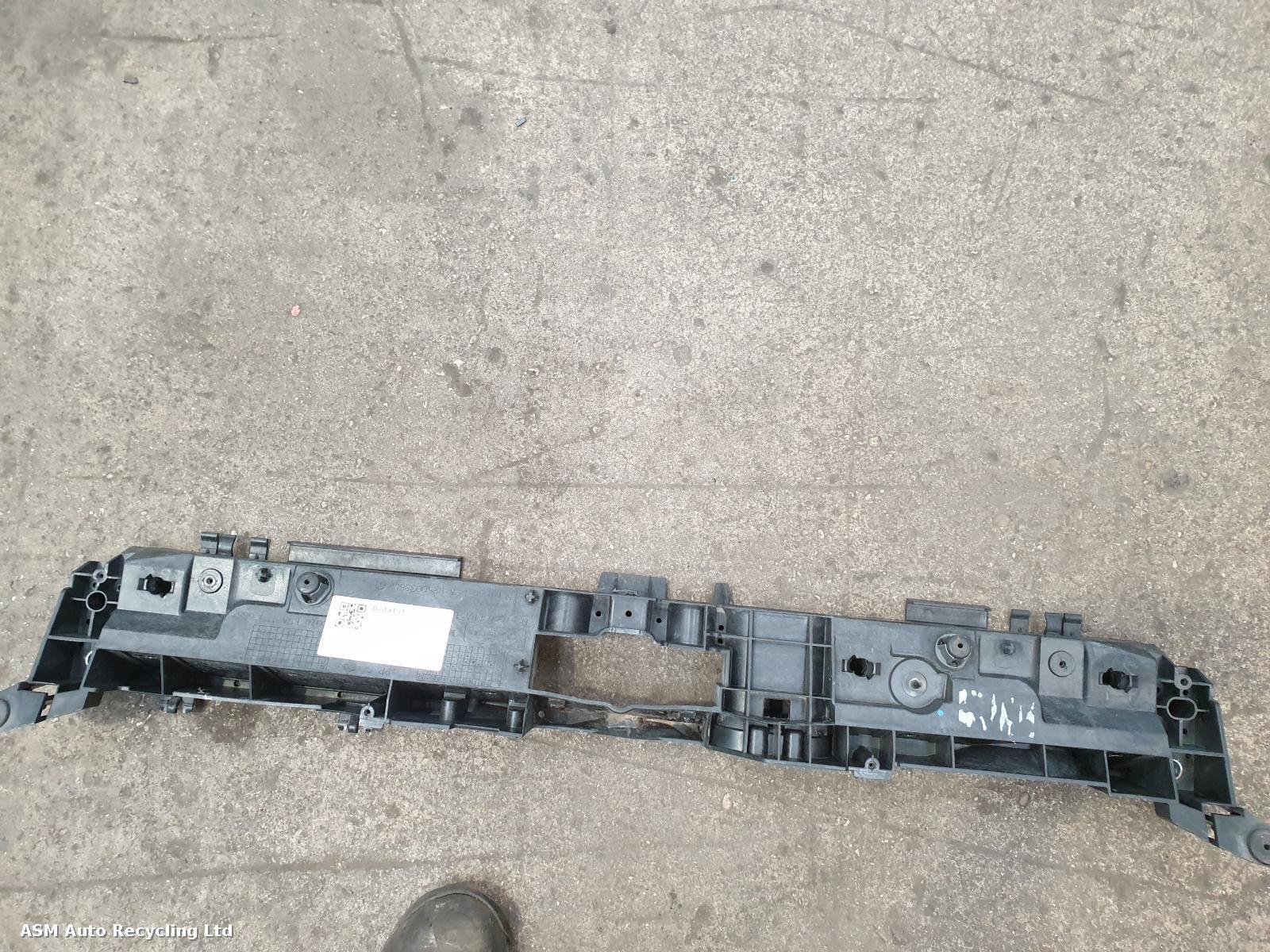 View Auto part Front Panel Renault Clio 2014