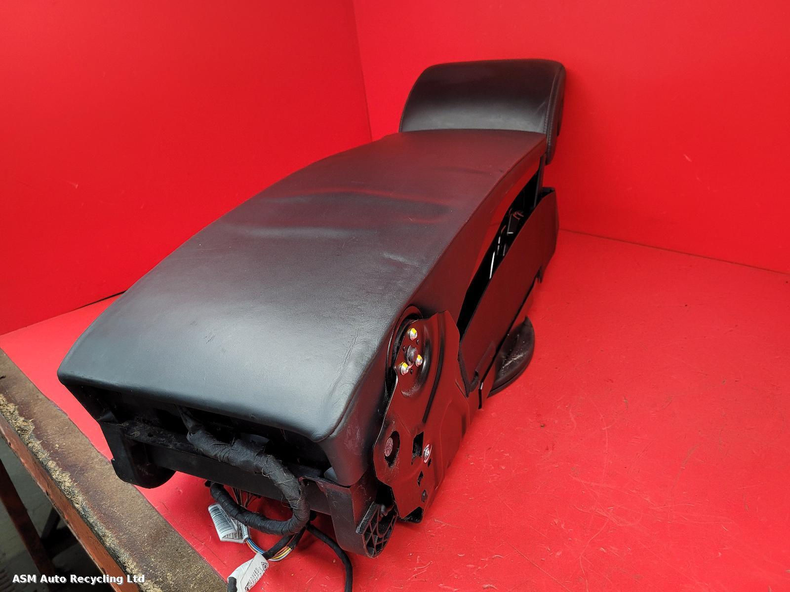 View Auto part 2nd Seat (Rear Seat) Bmw 7 Series 2016