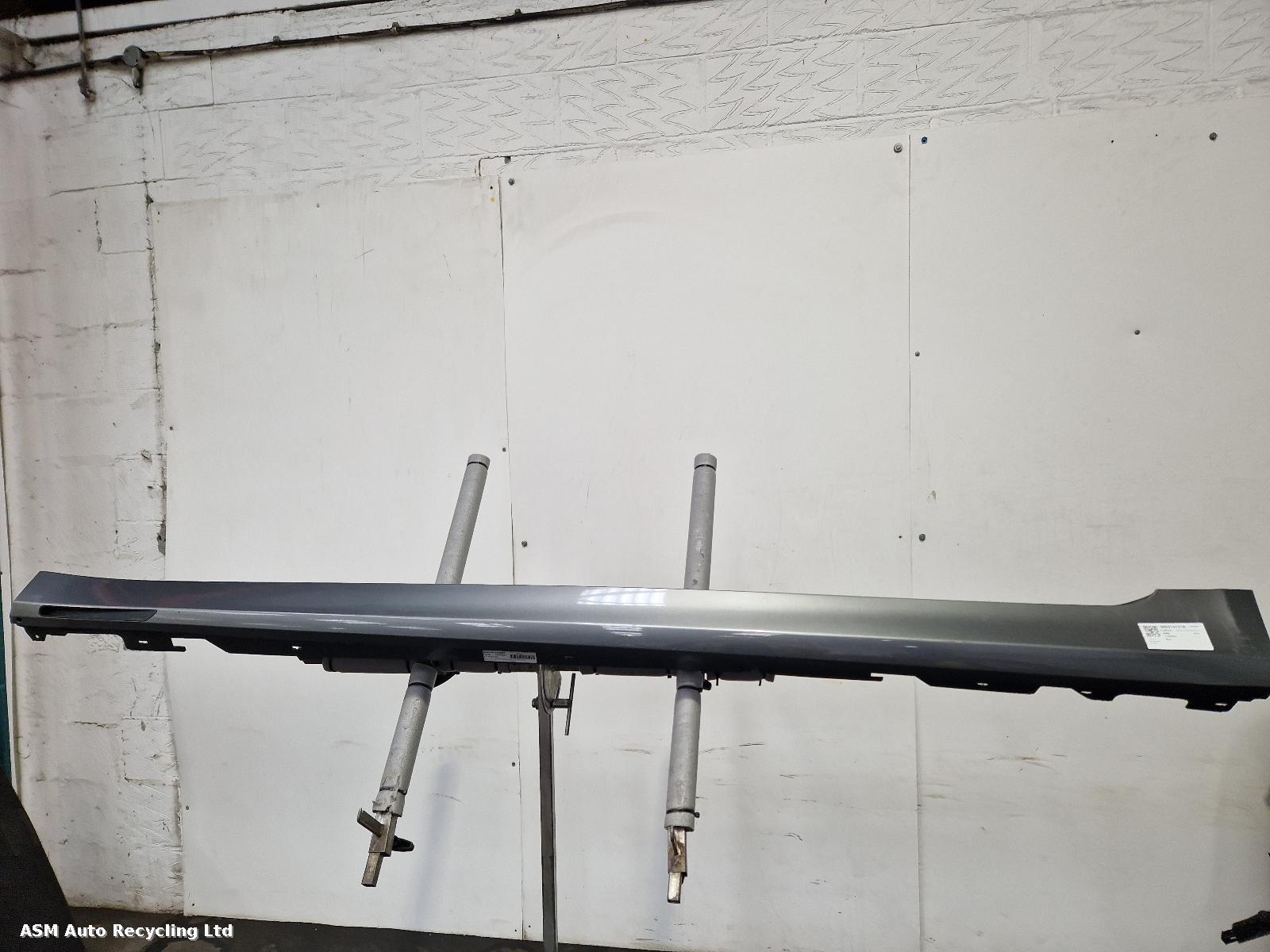 View Auto part Side Skirt Bmw 7 Series 2016