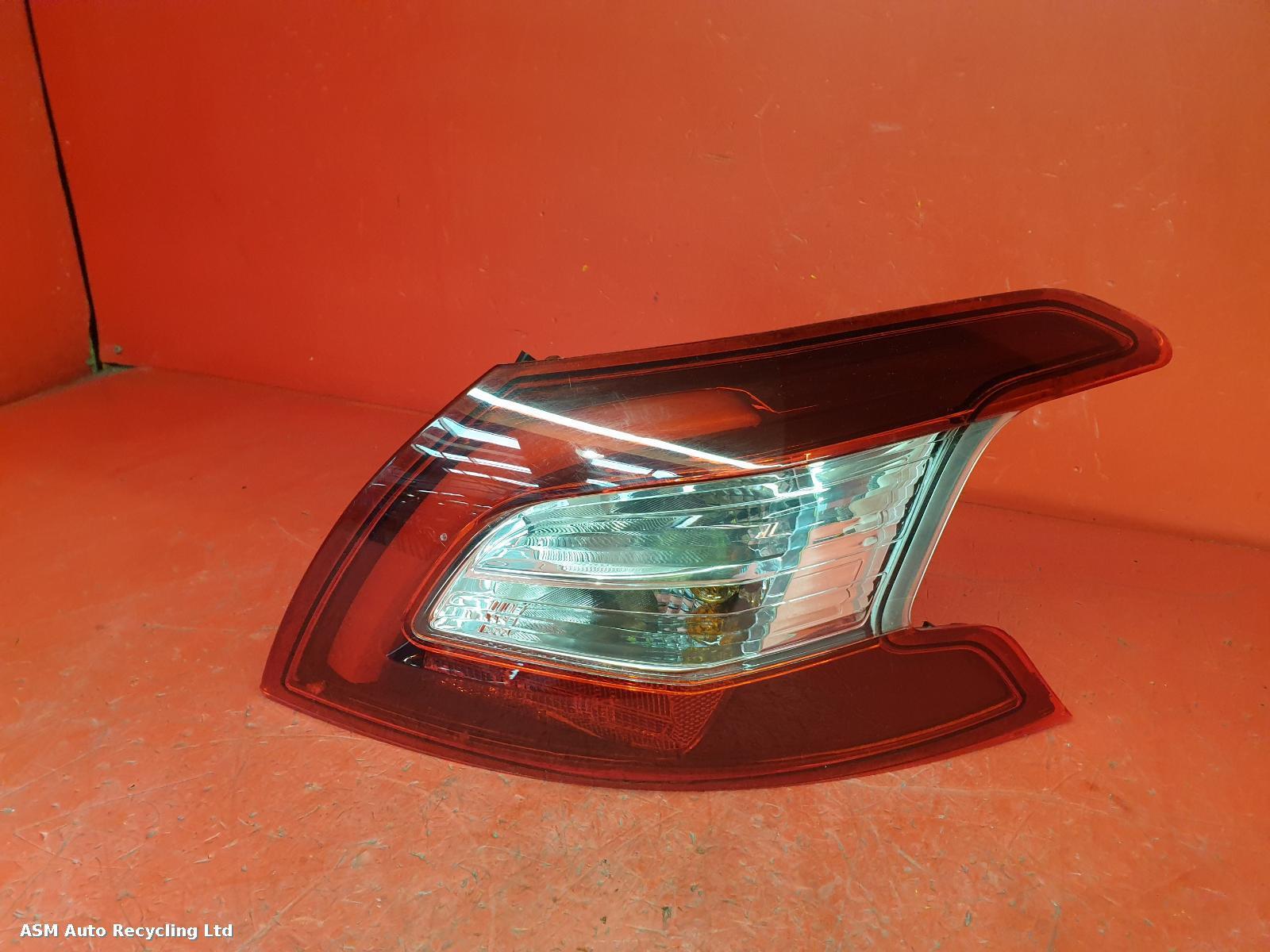 View Auto part R Taillight Peugeot 308 2015