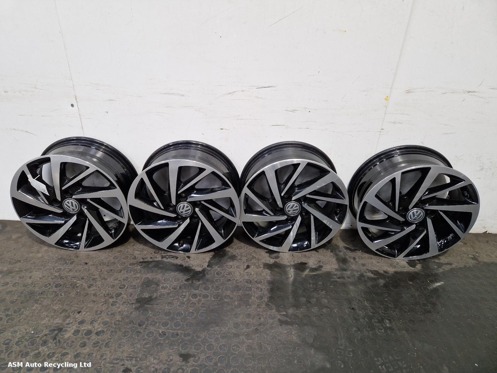 View Auto part Wheel Set Volkswagen Golf 2020