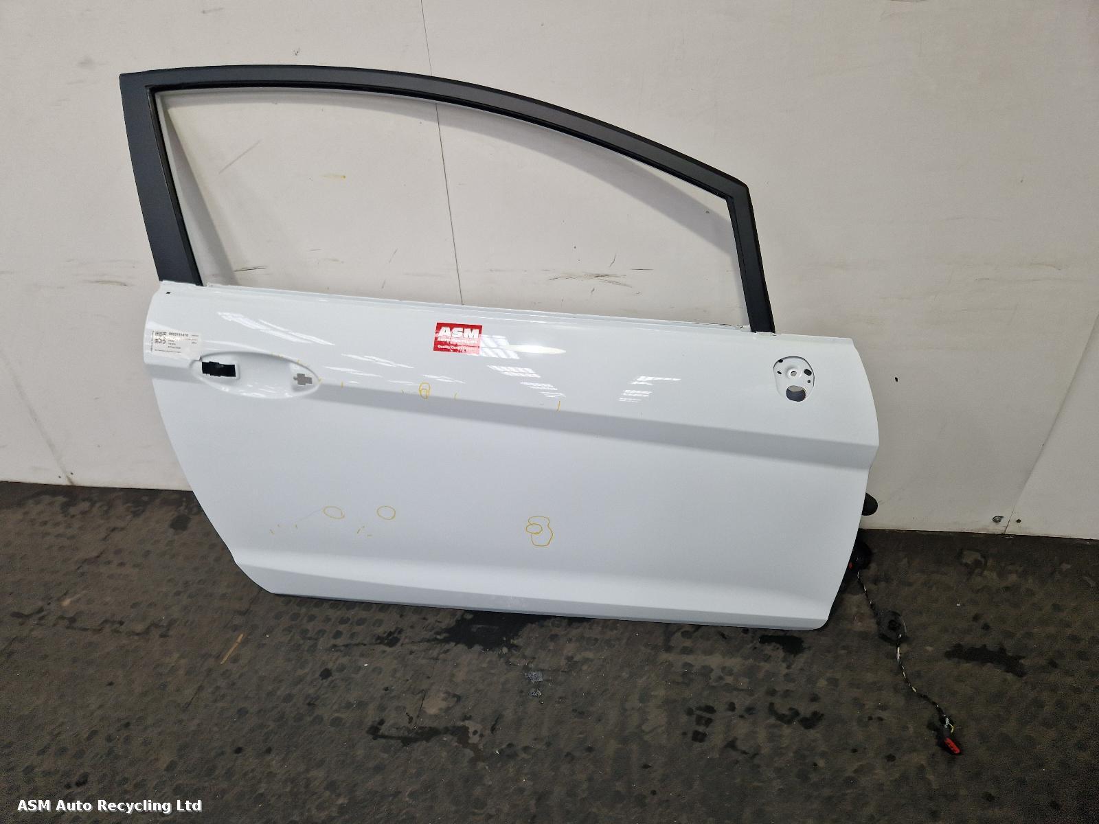 View Auto part R Front Door Ford Fiesta 2014