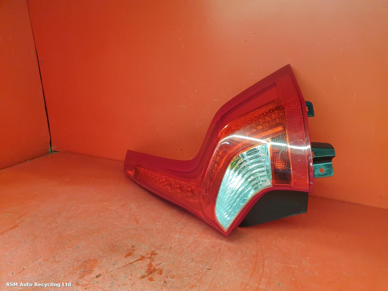 View Auto part R Taillight Volvo V60 2014
