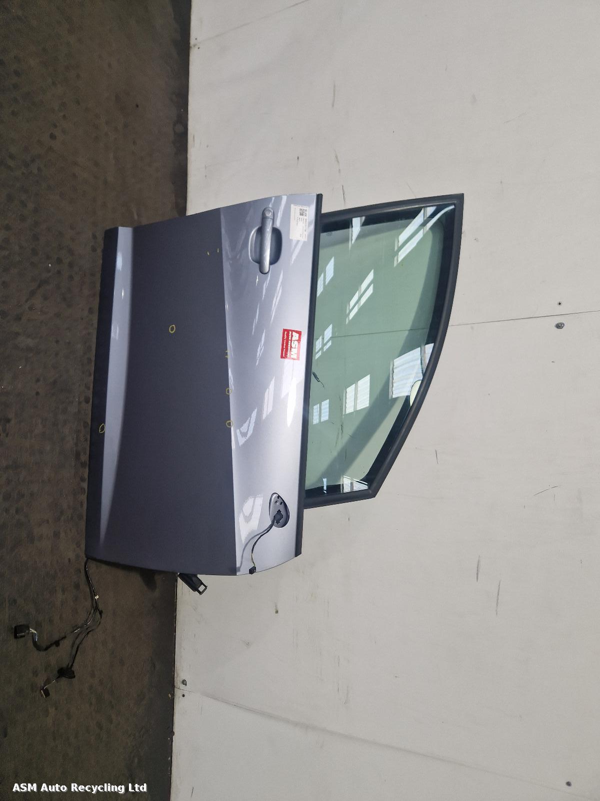 View Auto part R Front Door Seat Ibiza 2016