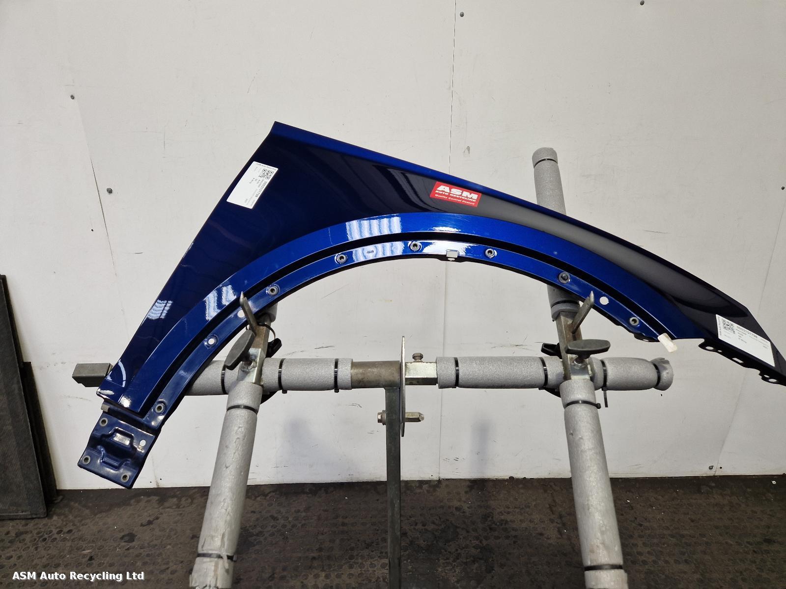 View Auto part R Wing Audi Q5 2021