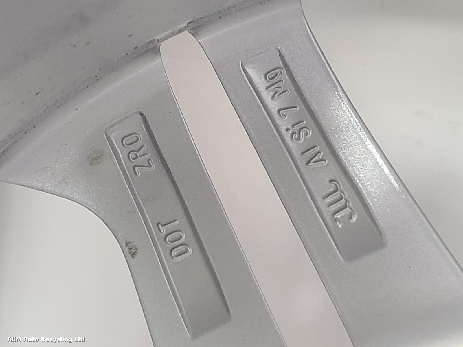View Auto part Wheel Set Audi Q5 2021