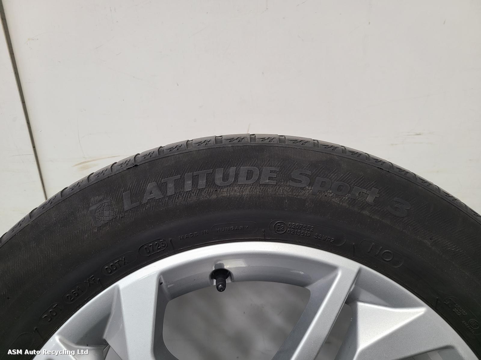 View Auto part Wheel Set Audi Q5 2021