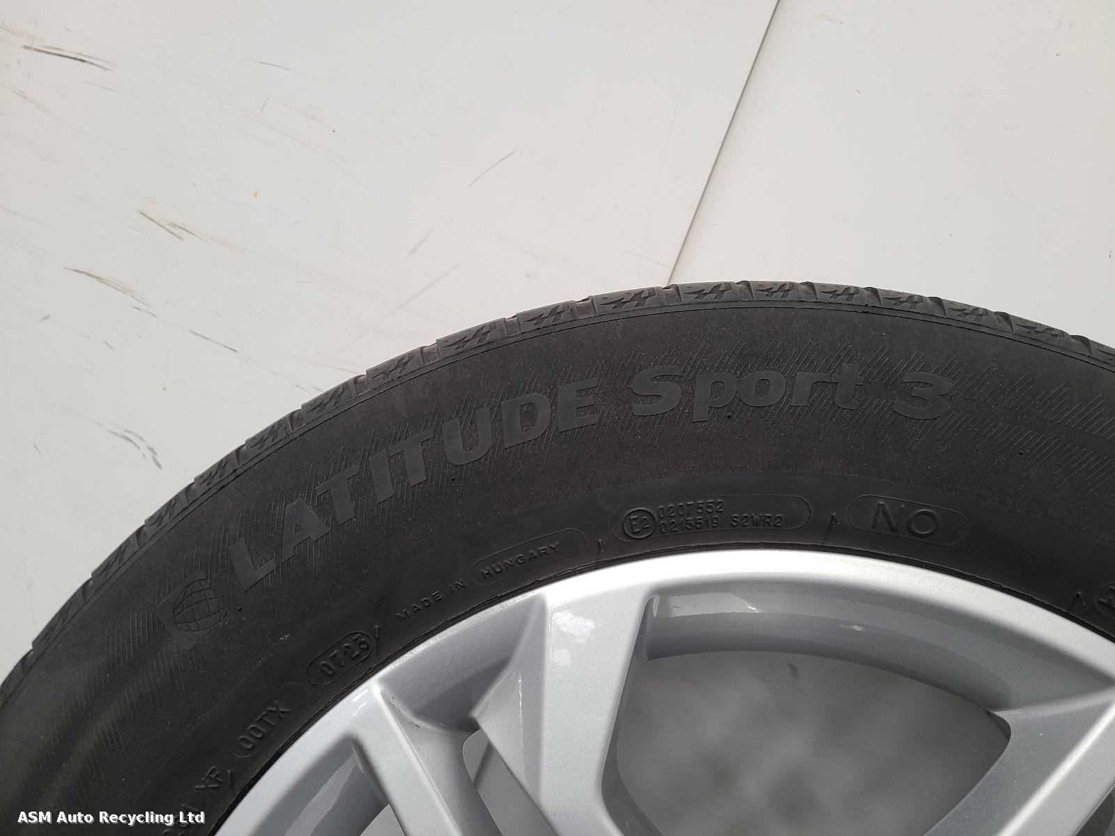 View Auto part Wheel Set Audi Q5 2021