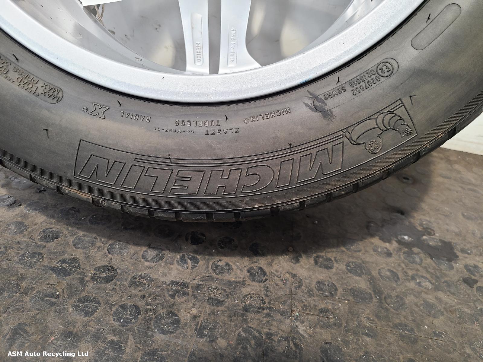 View Auto part Wheel Set Audi Q5 2021