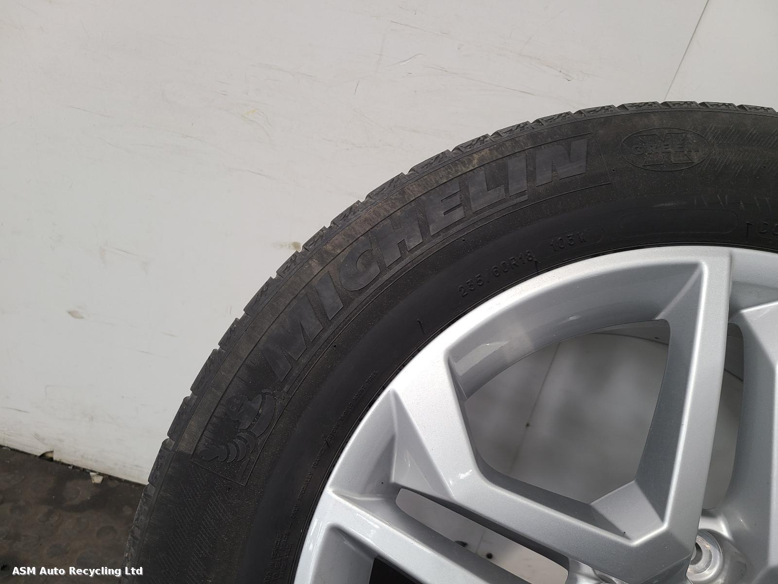 View Auto part Wheel Set Audi Q5 2021