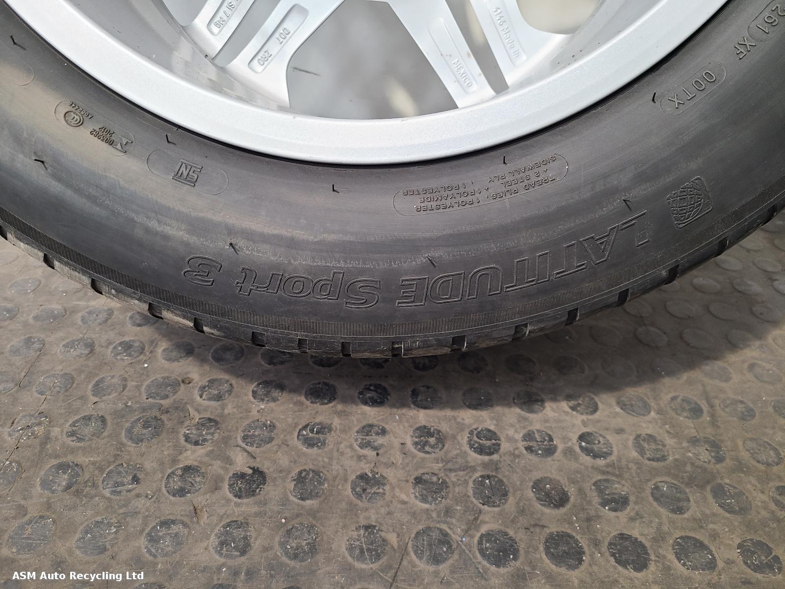 View Auto part Wheel Set Audi Q5 2021