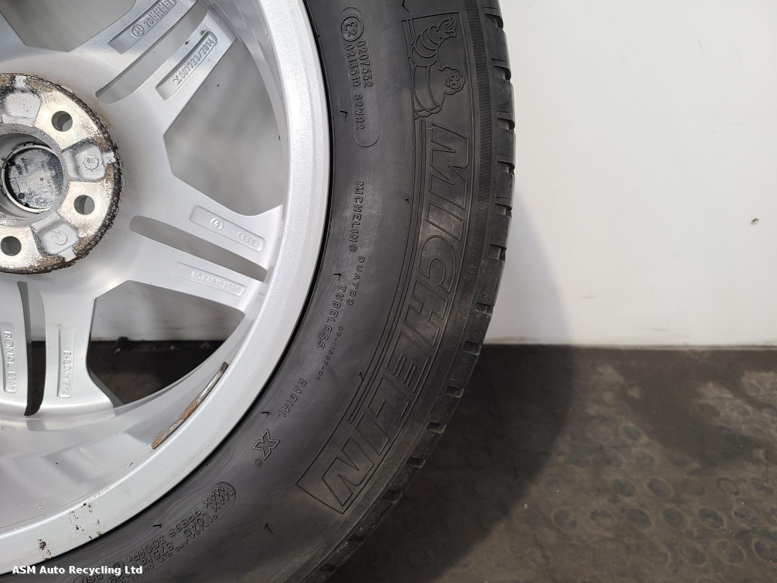 View Auto part Wheel Set Audi Q5 2021