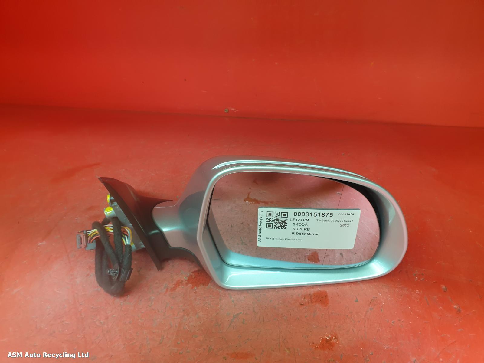 View Auto part R Door Mirror Skoda Superb 2012