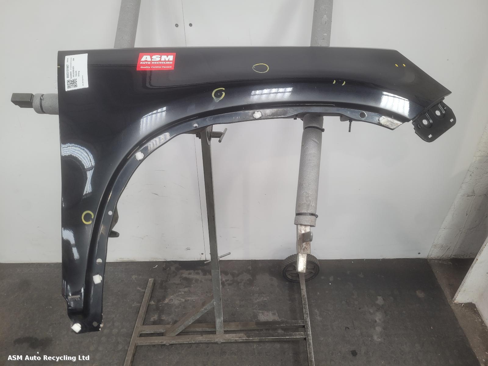 View Auto part R Wing Volkswagen Tiguan 2008