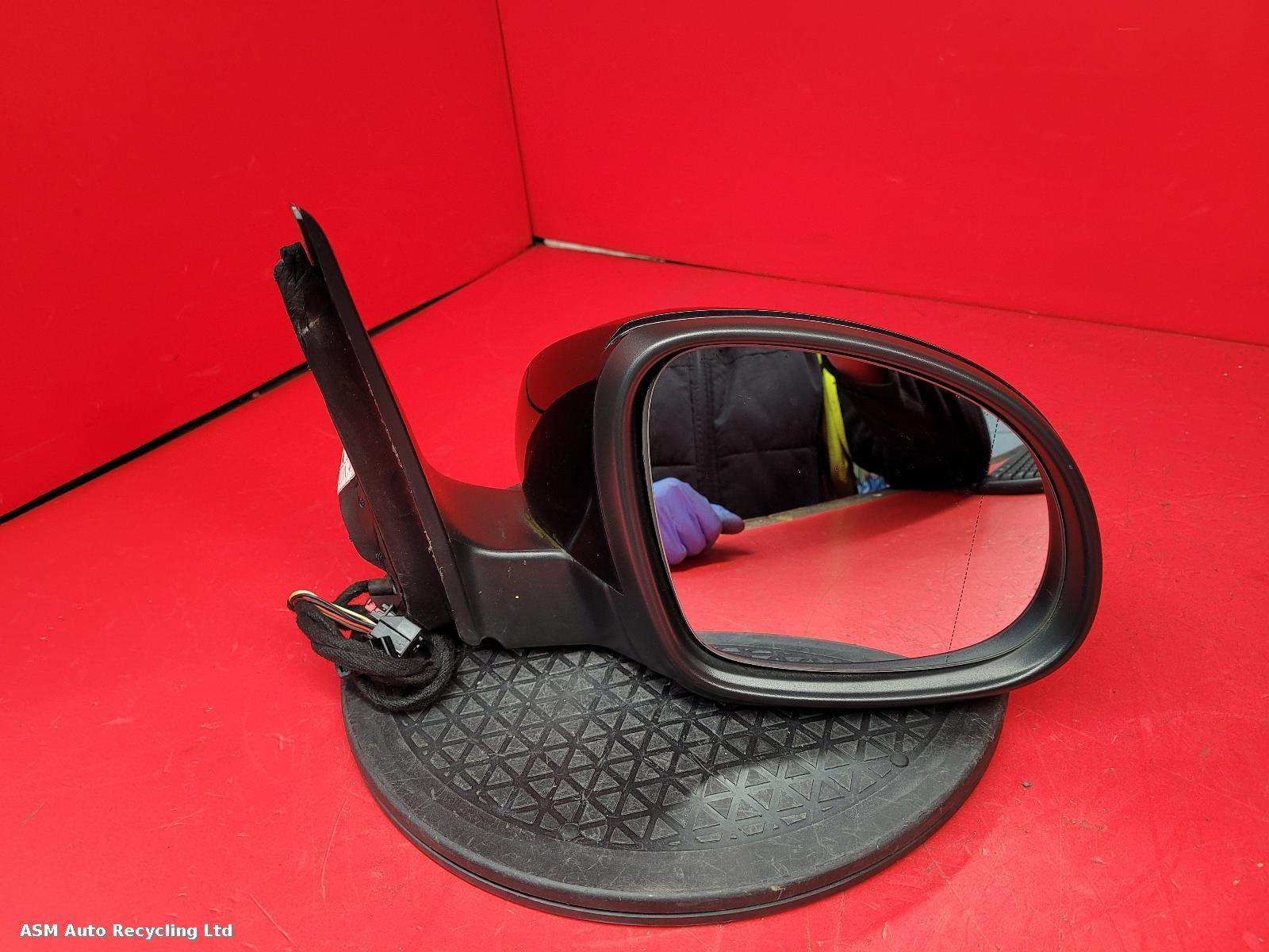 View Auto part R Door Mirror Volkswagen Tiguan 2008