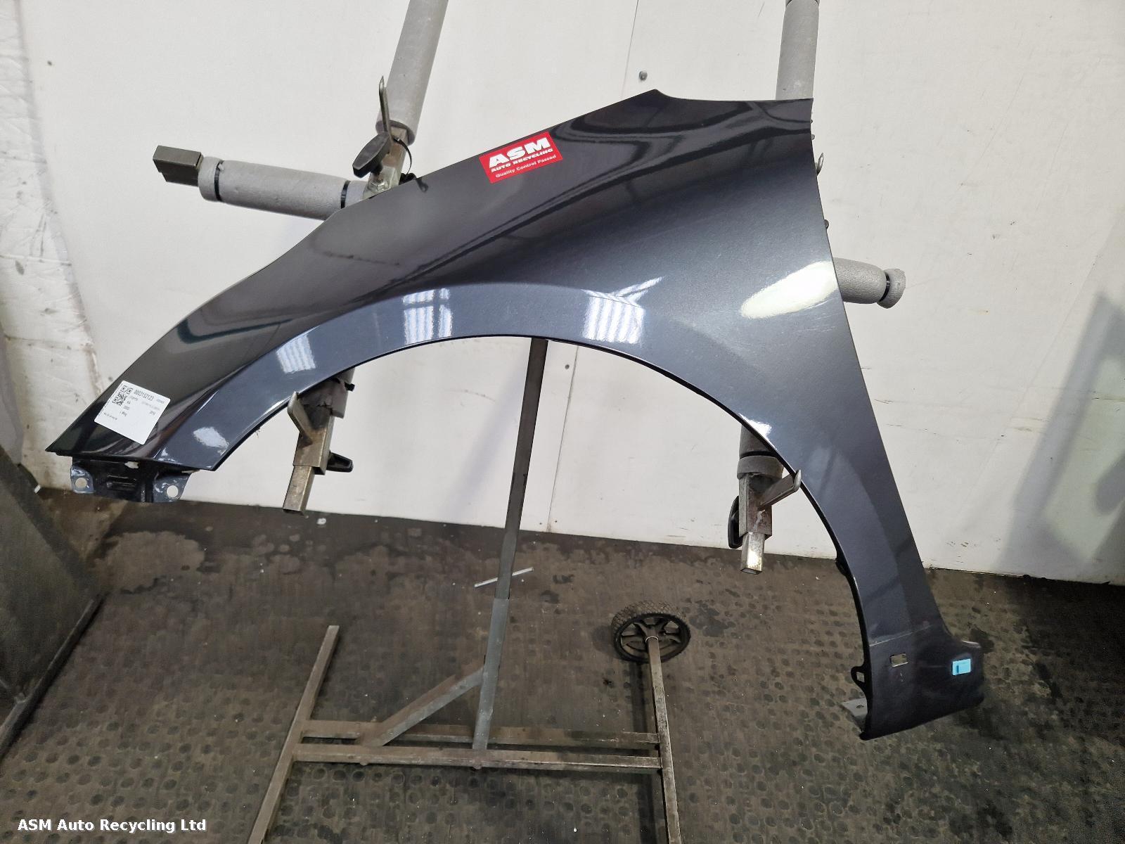 View Auto part L Wing Kia Ceed 2018