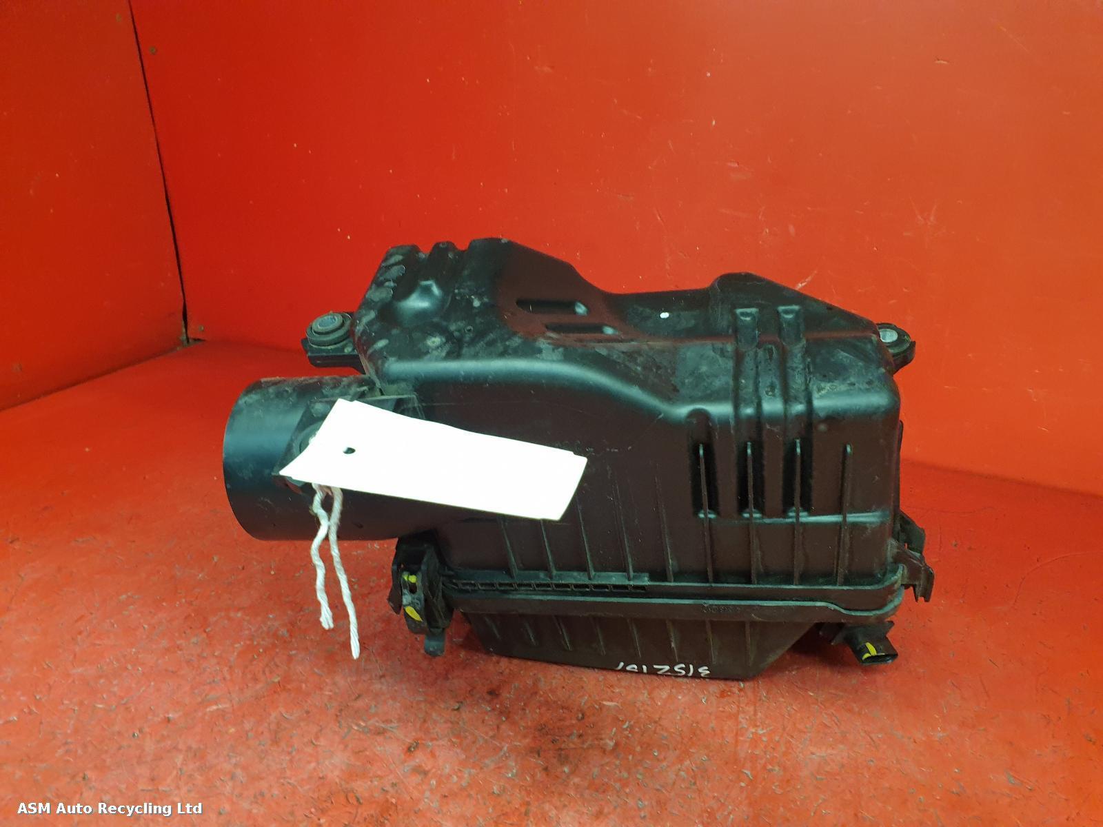 View Auto part Air Cleaner/Box Kia Ceed 2018