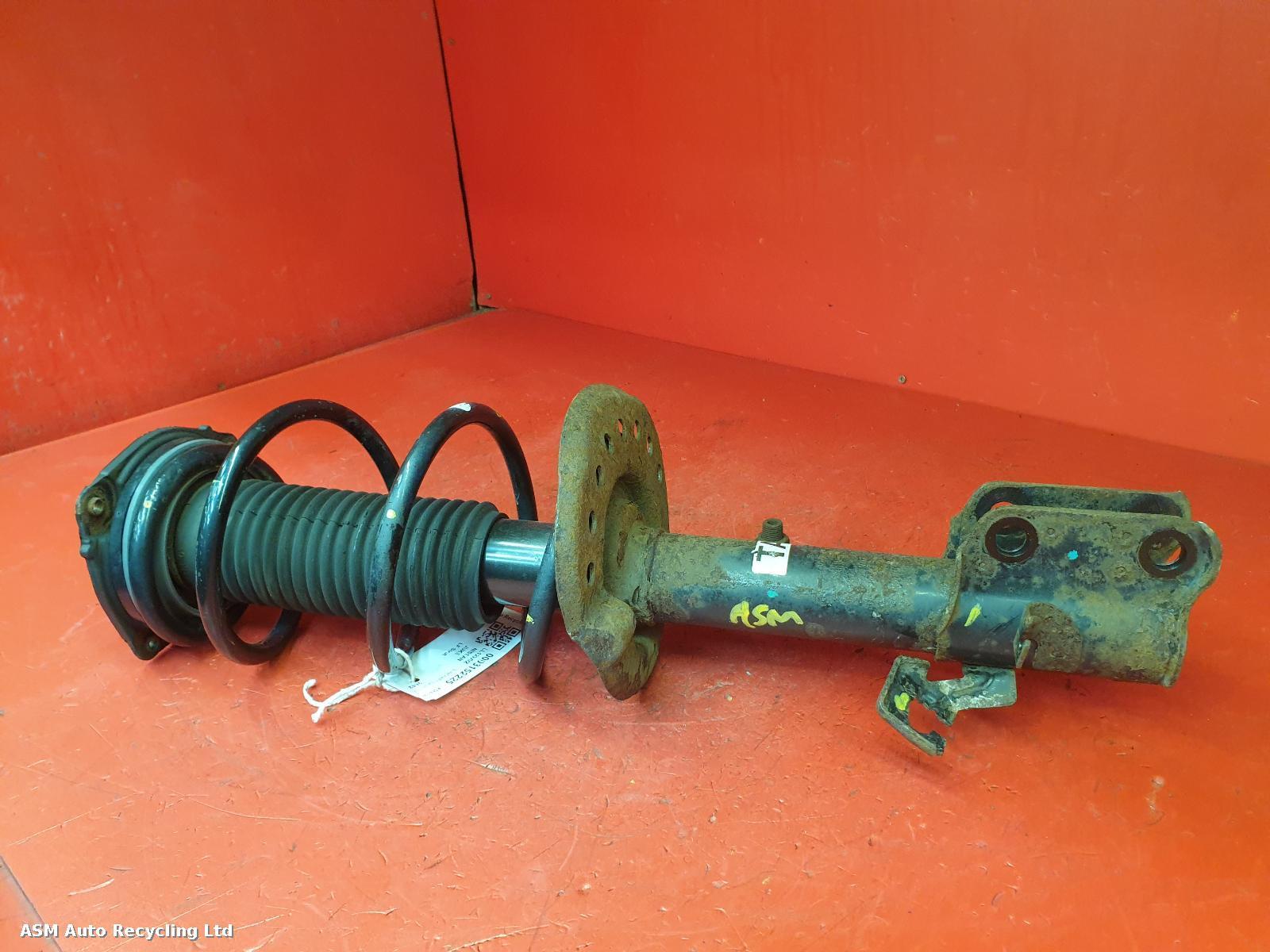 View Auto part LF Strut Nissan Juke 2012