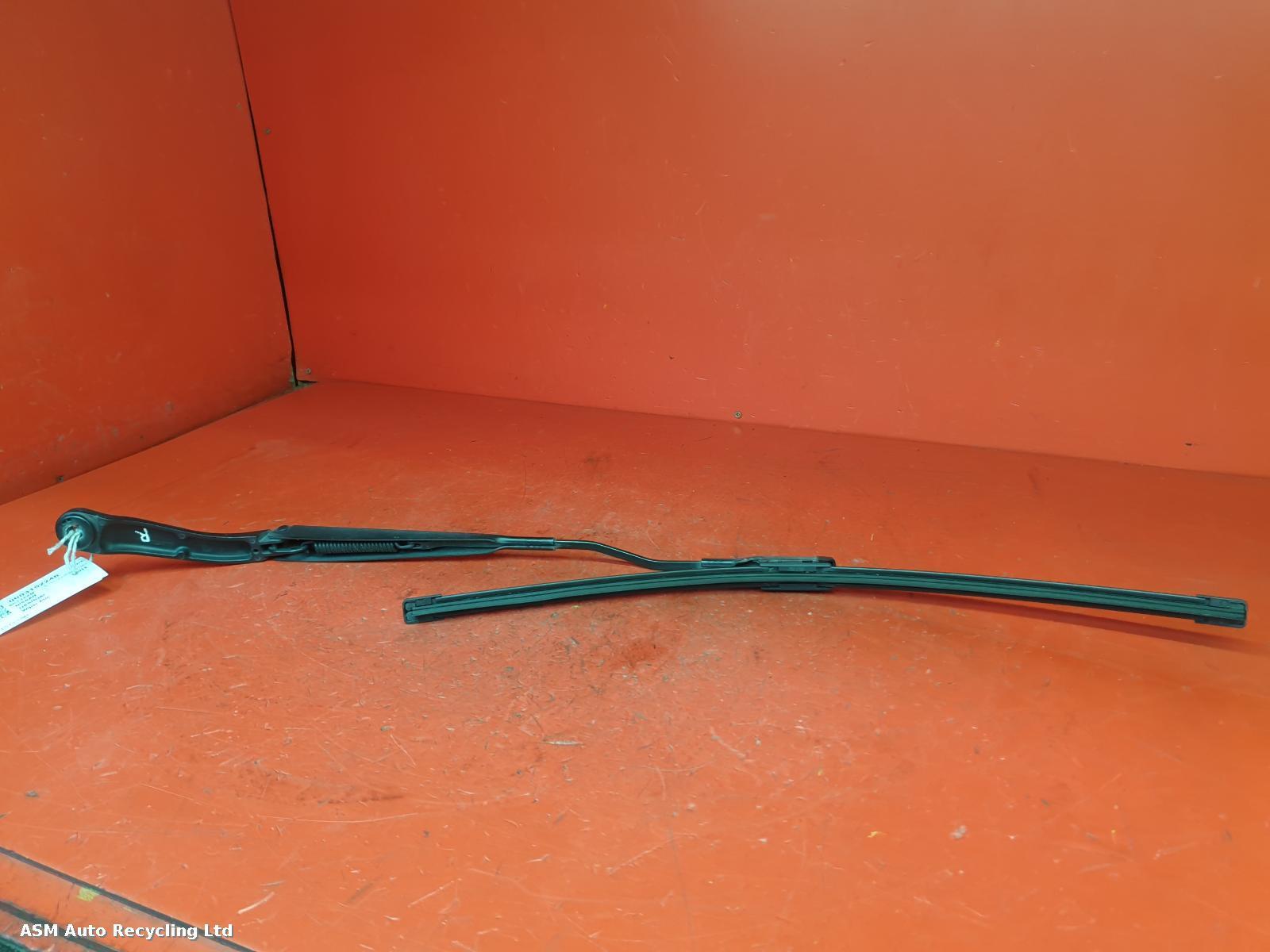 View Auto part Wiper Arm Nissan Qashqai 2013