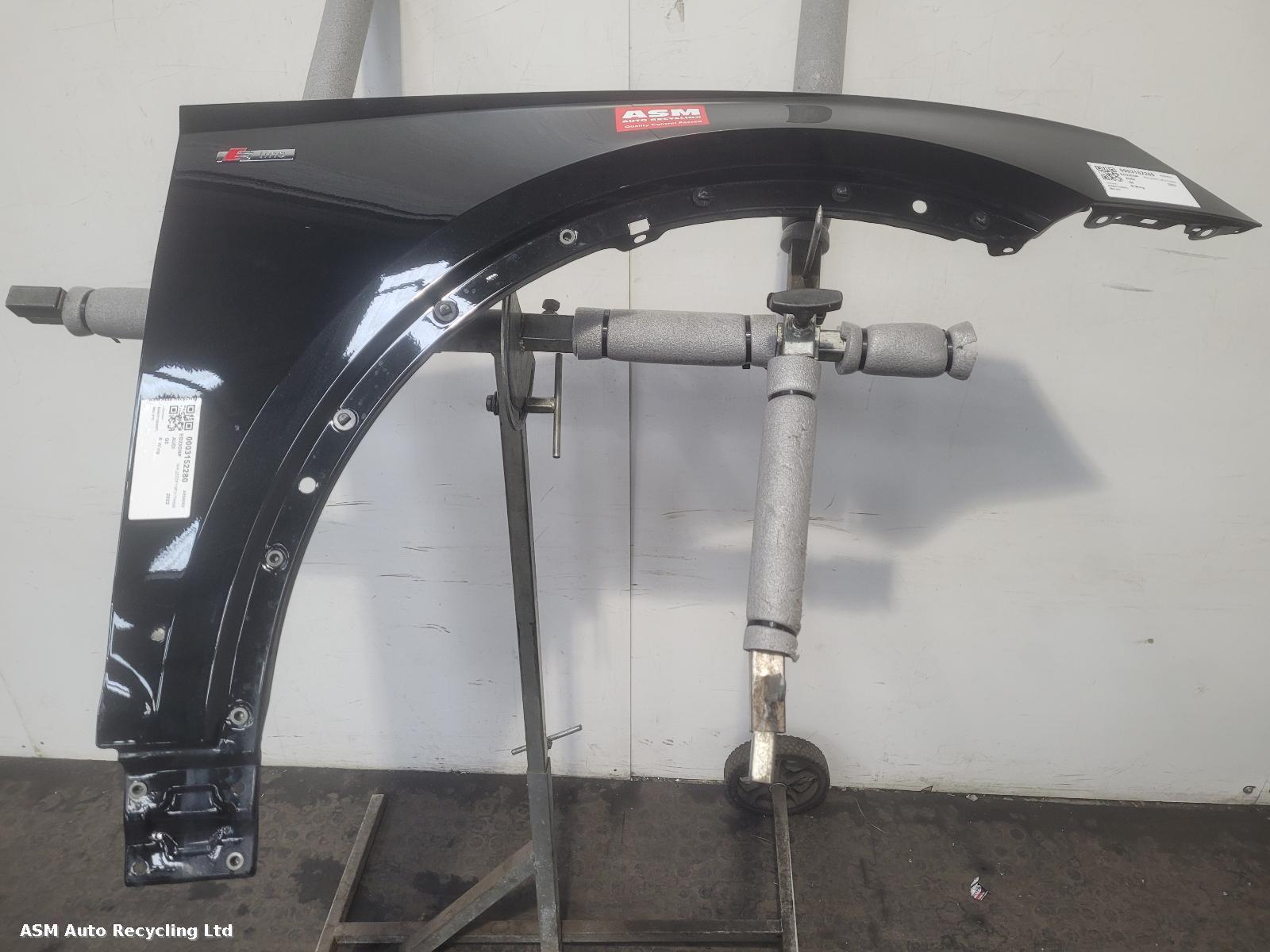 View Auto part R Wing Audi Q5 2023