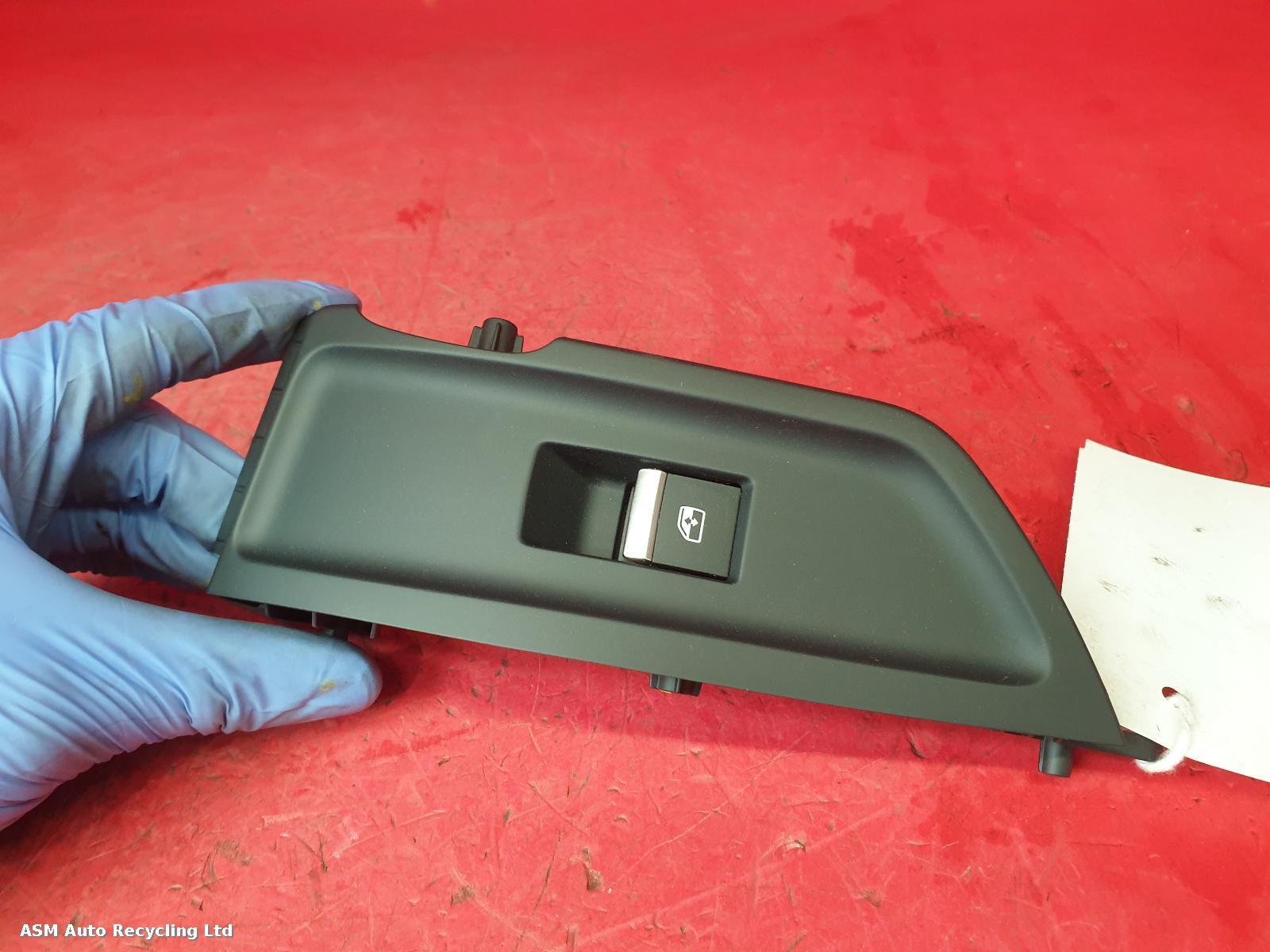 View Auto part Elect. Window Switch Audi Q5 2023