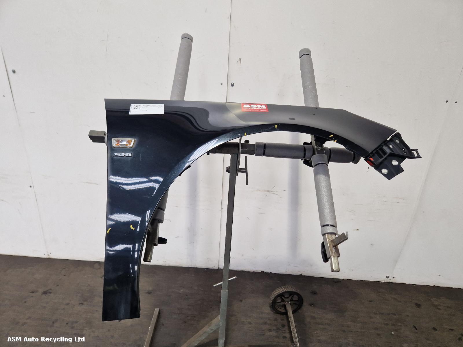 View Auto part R Wing Vauxhall Insignia 2011