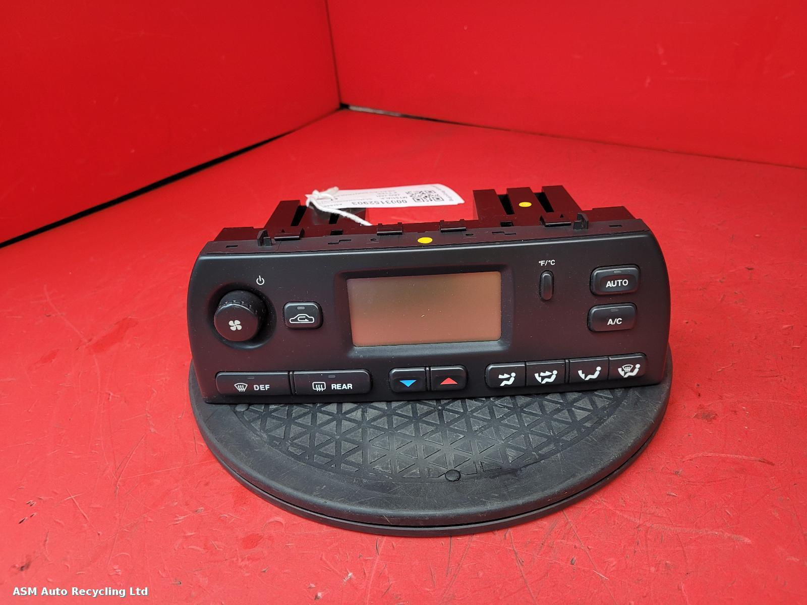 View Auto part Heater/AC Controller Jaguar X Type 2001