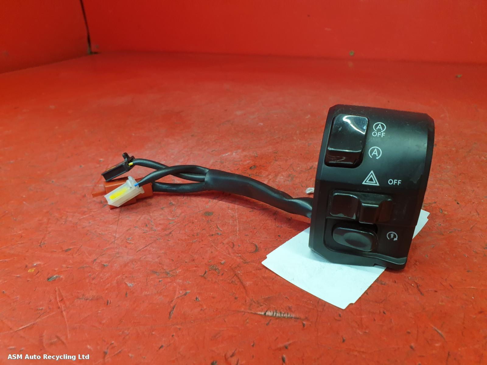 View Auto part RH Switch Gear Yamaha Nmax 125 2024